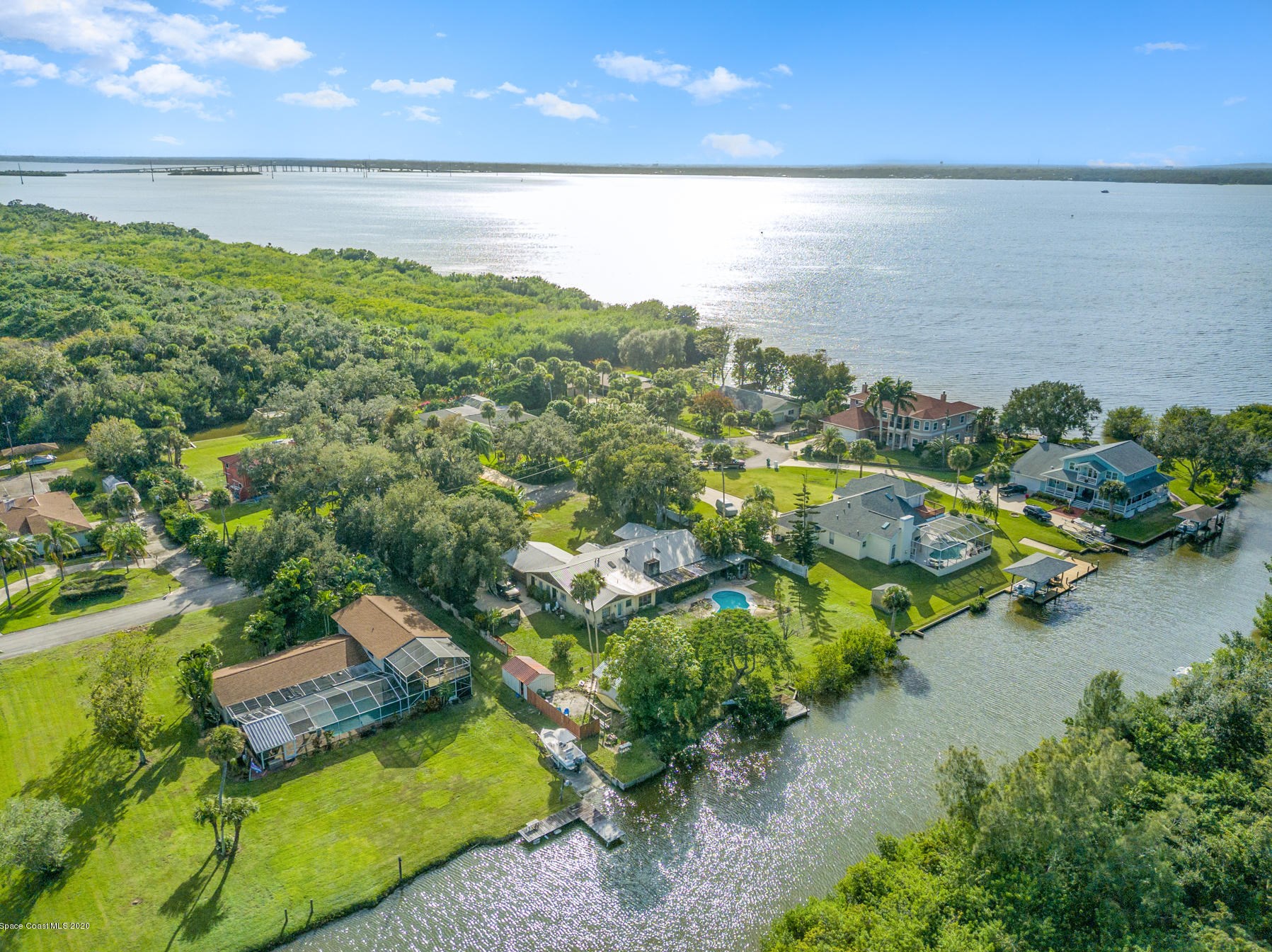 1000 Meadow Lark Ln, Merritt Island, FL 32953-7855