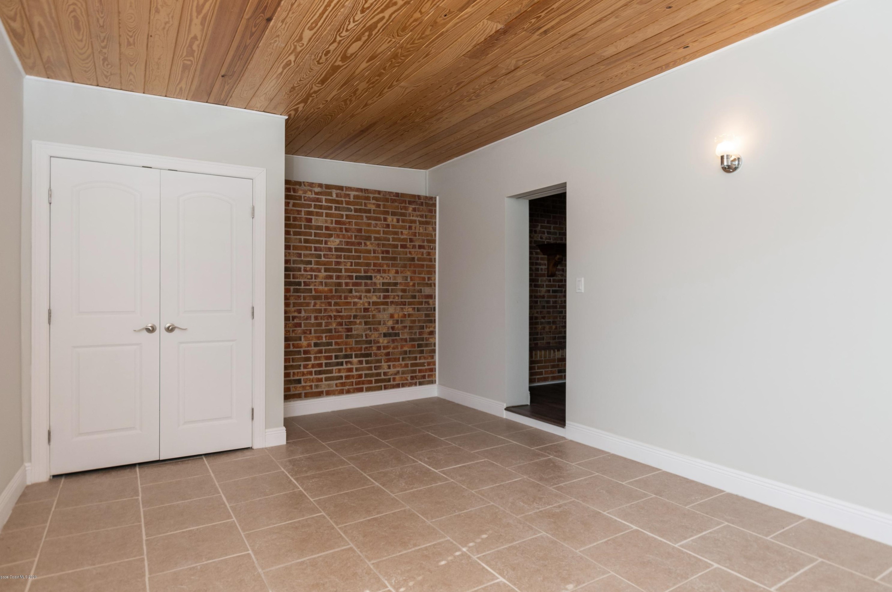 245 Carib Dr, Merritt Island FL 32952-3646 exterior