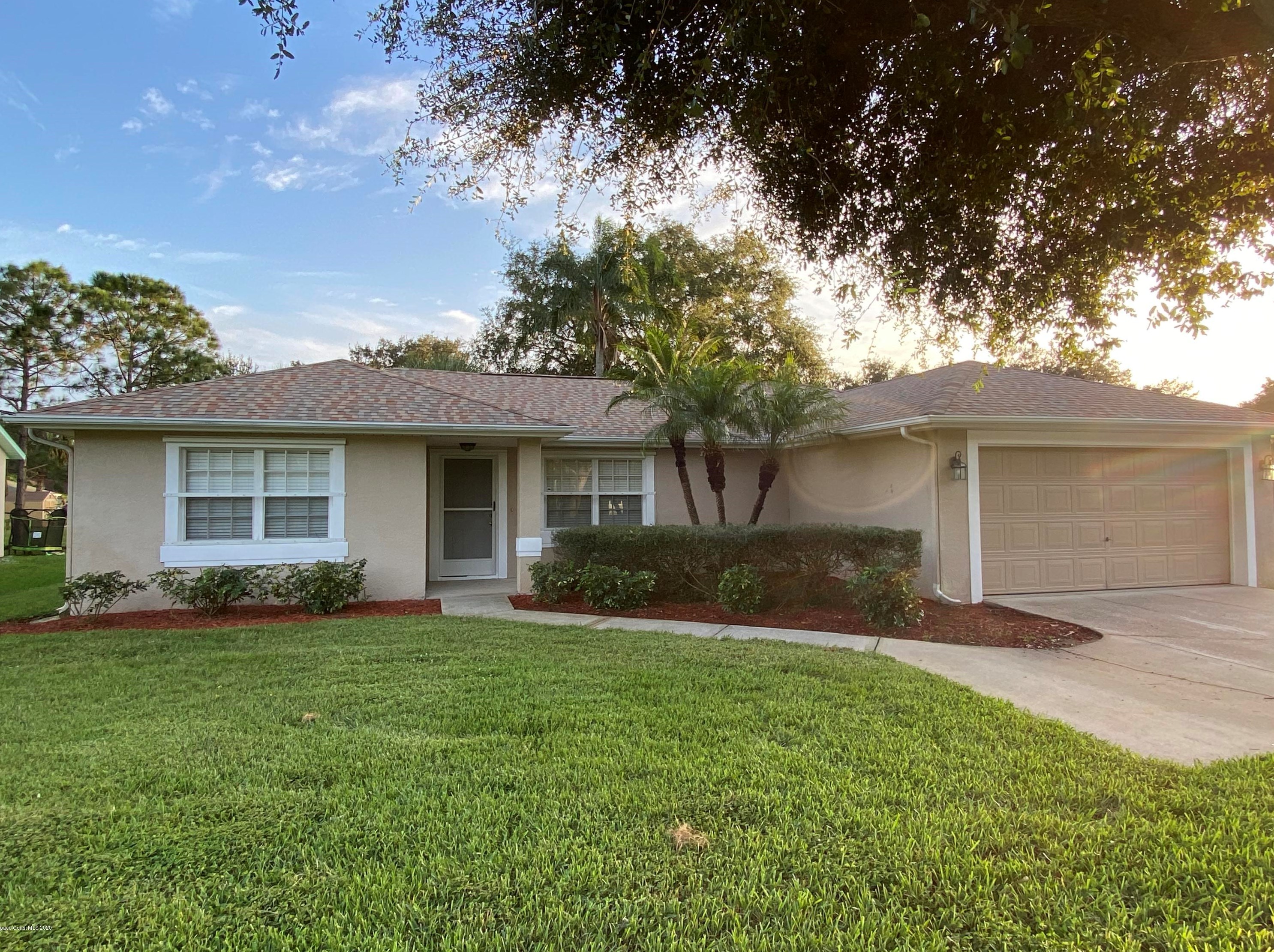 7699 Greenboro Dr, Melbourne, FL 32904-1669