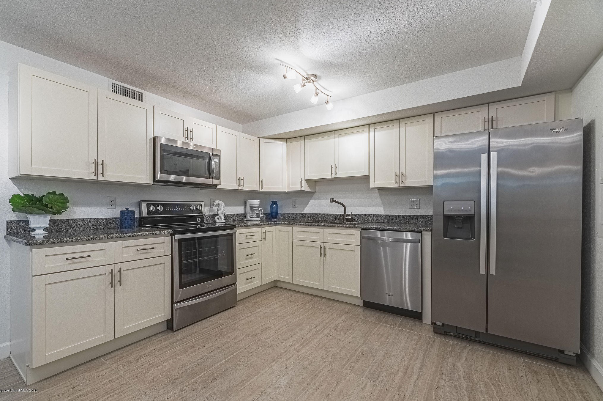303 Audubon Dr, Melbourne, FL 32901-1307