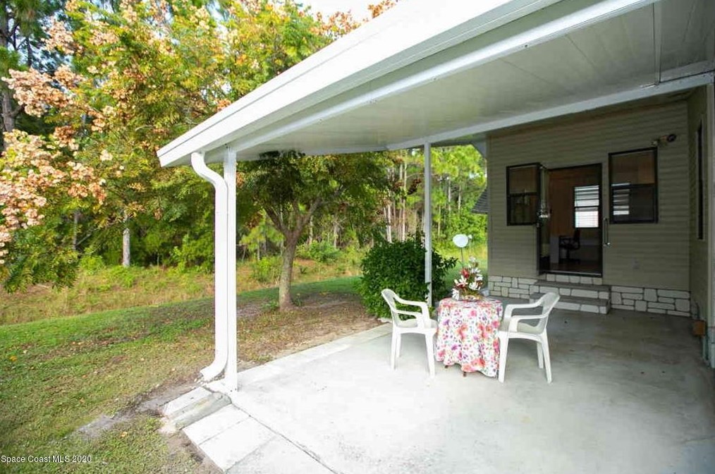 623 Papaya Cir, Sebastian, FL 32976