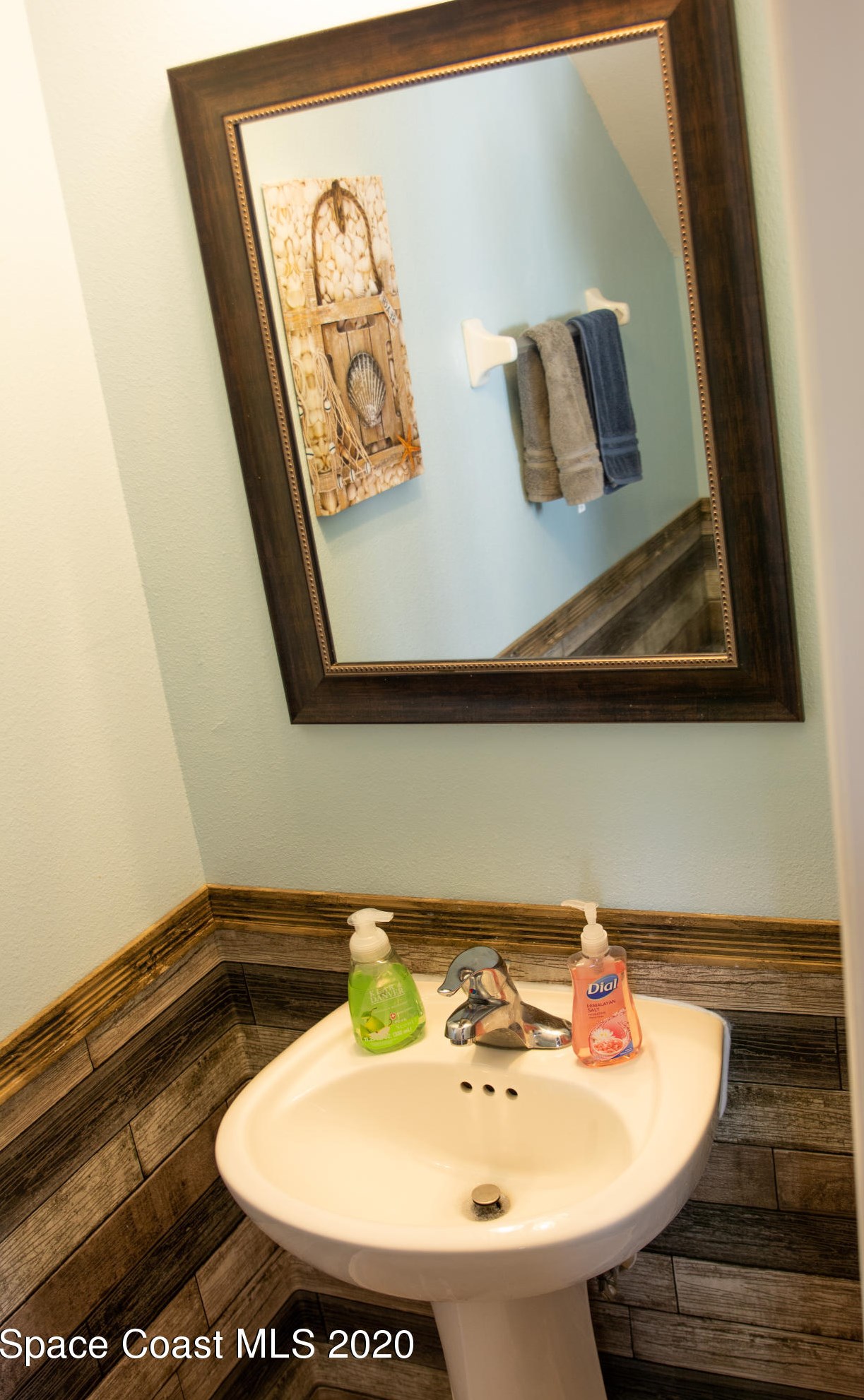 674 Easton Frst Cir, Melbourne FL 32909-6847 exterior