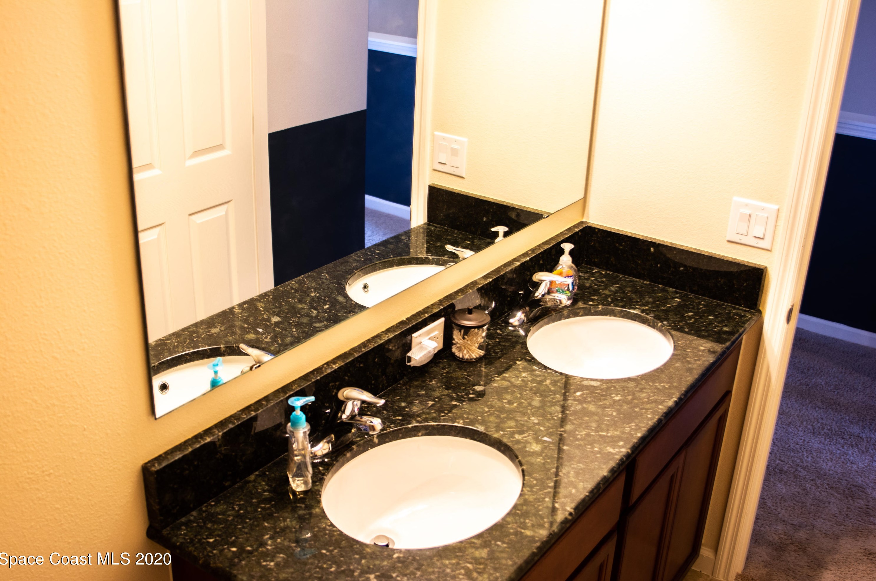 674 Easton Frst Cir, Melbourne FL 32909-6847 exterior