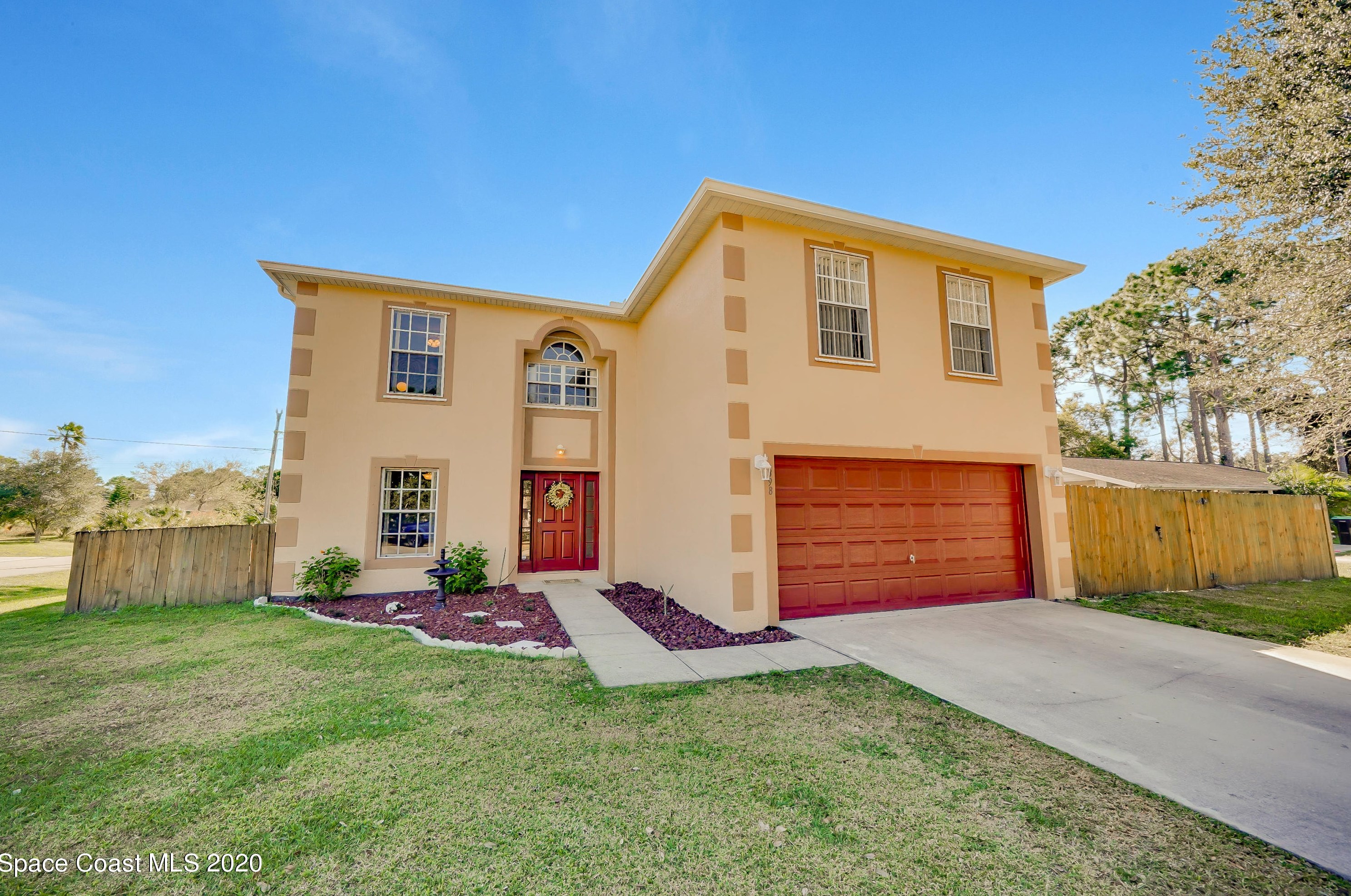 398 Crestview St, Melbourne, FL 32907-3057
