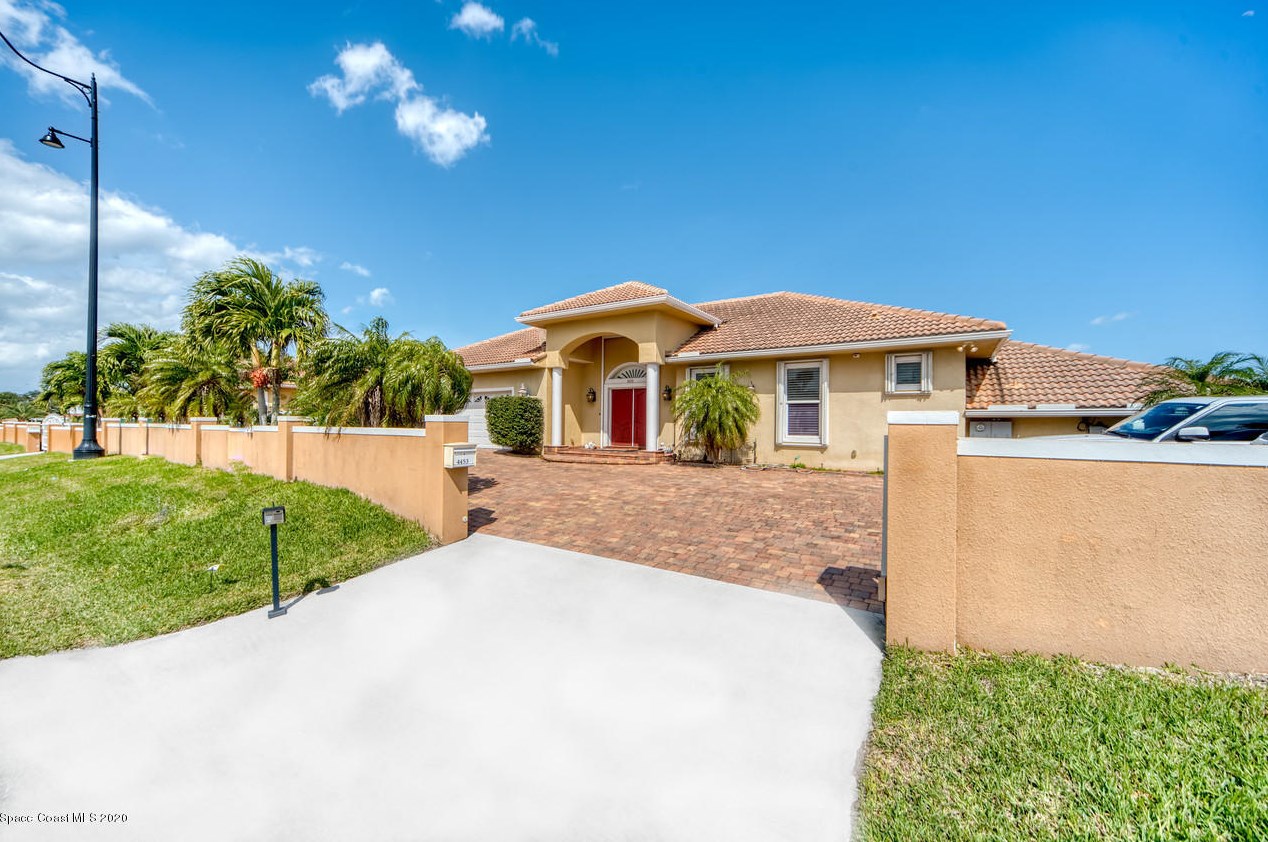 4453 Dixie Hwy, Melbourne FL  32905-4333 exterior