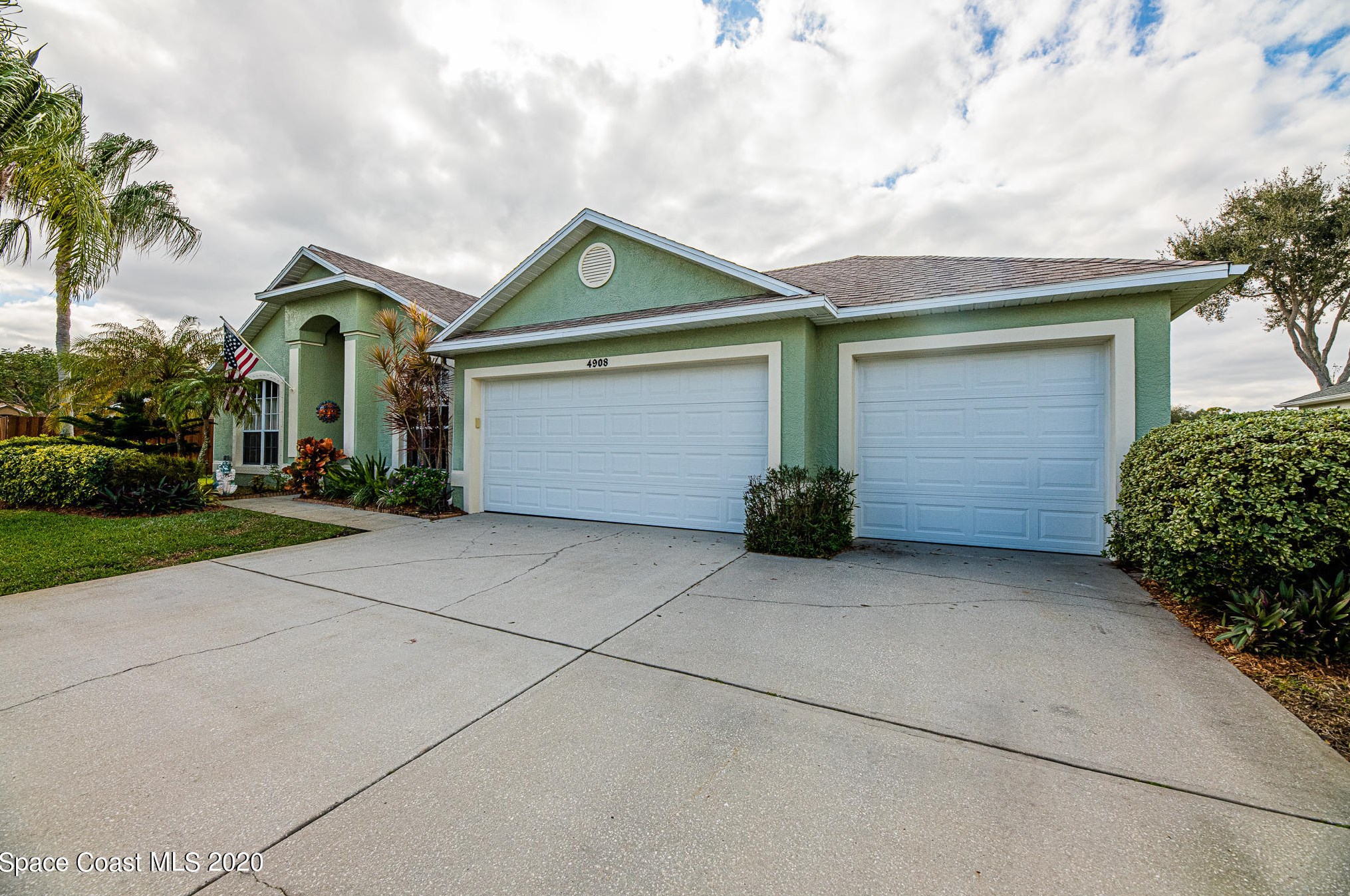 4908 Rosewood Ln, Melbourne, FL 32940-7167
