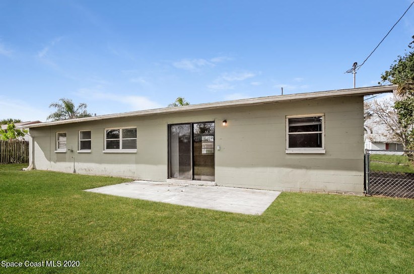 112 1st St, Merritt Island FL  32953-3301 exterior