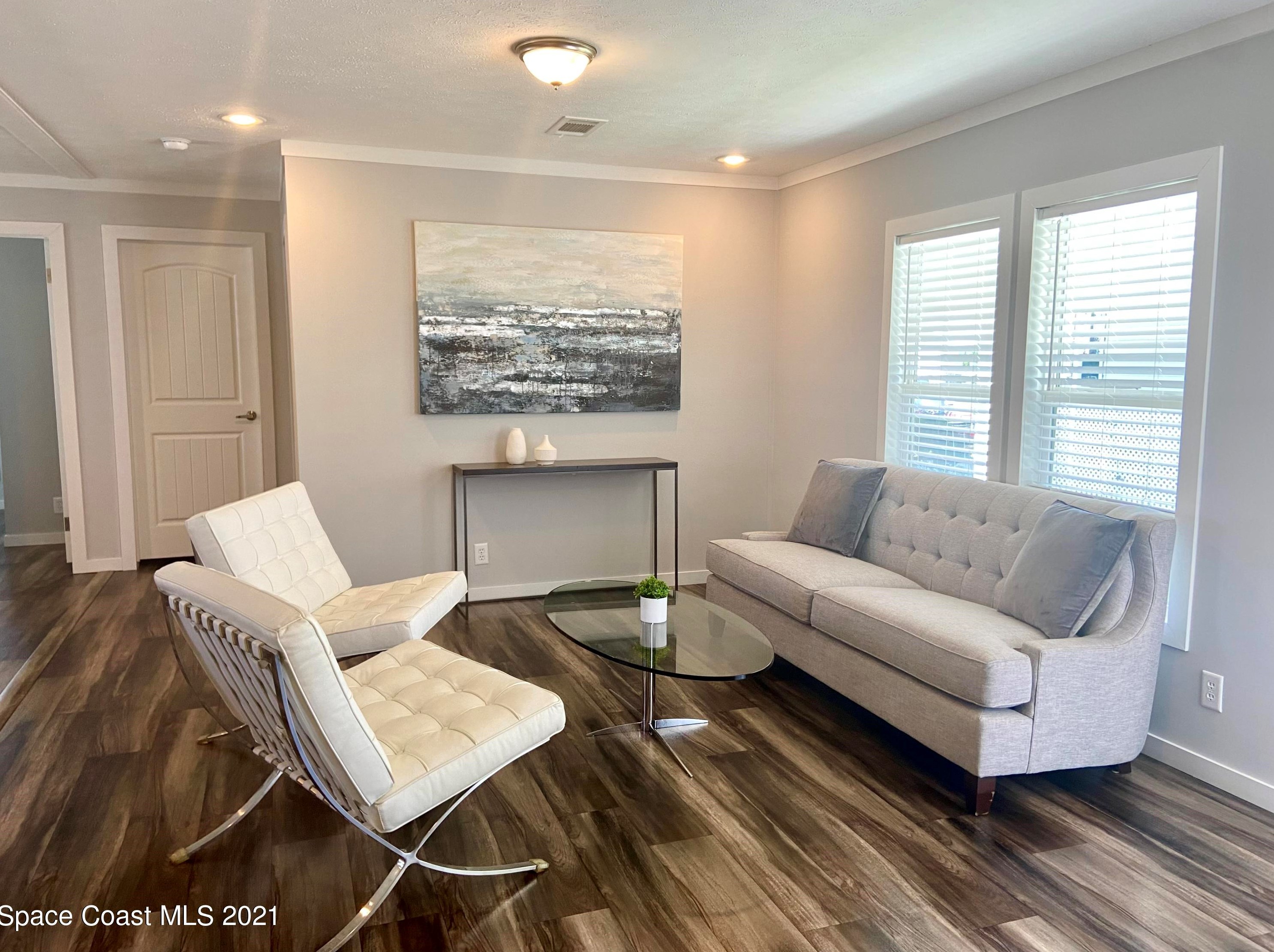 1073 Wren Cir, Sebastian, FL 32976