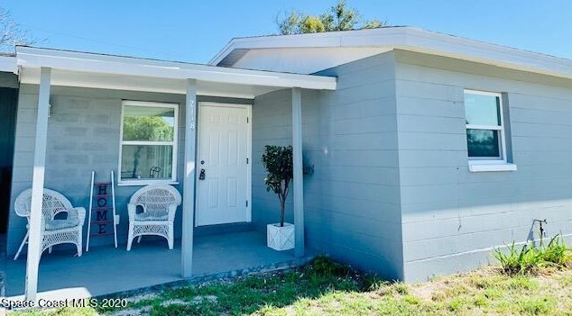 2118 Little John Rd, Melbourne, FL 32935-3736