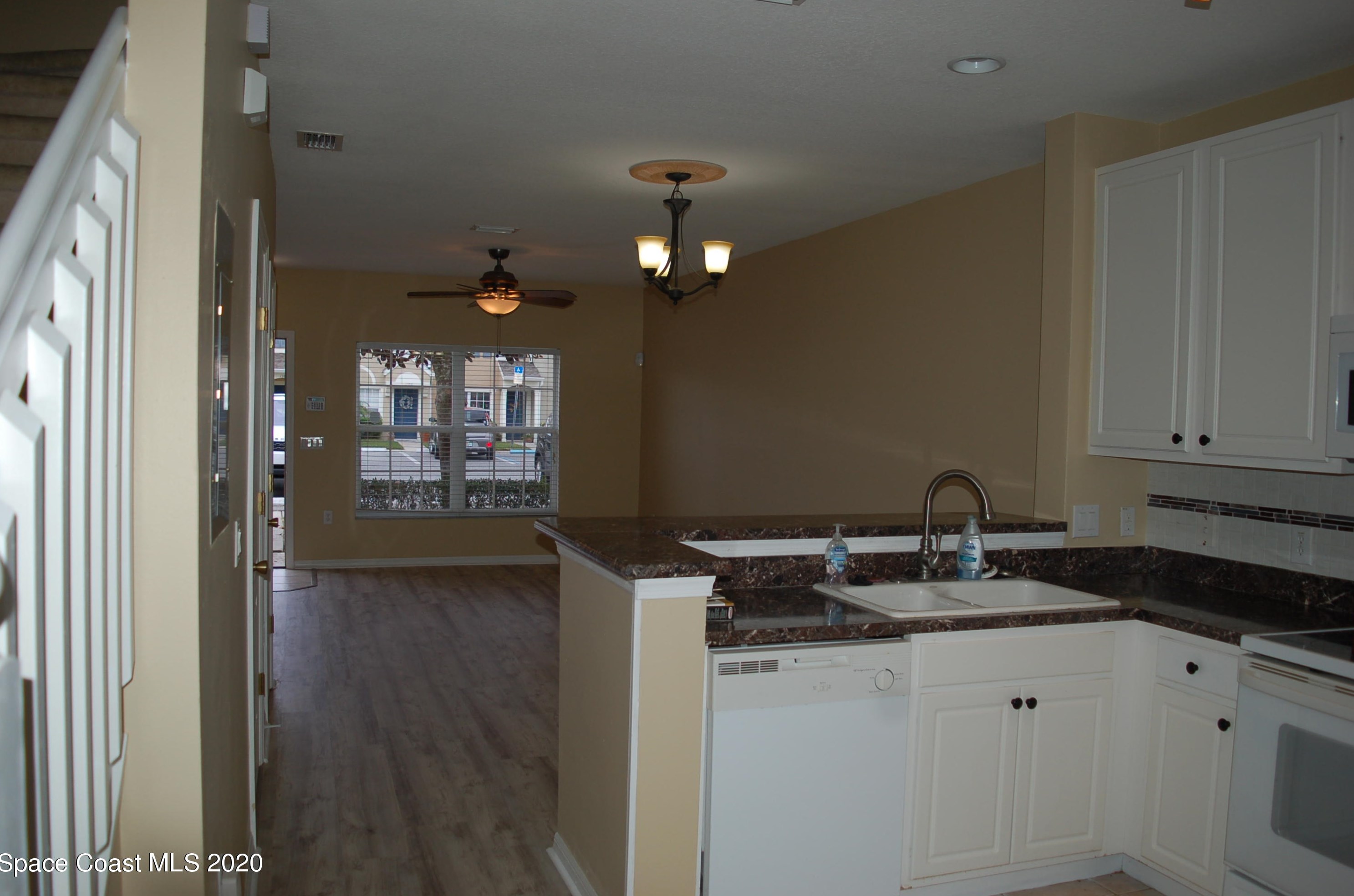 1391 Hampton Park Ln, Melbourne, FL 32940