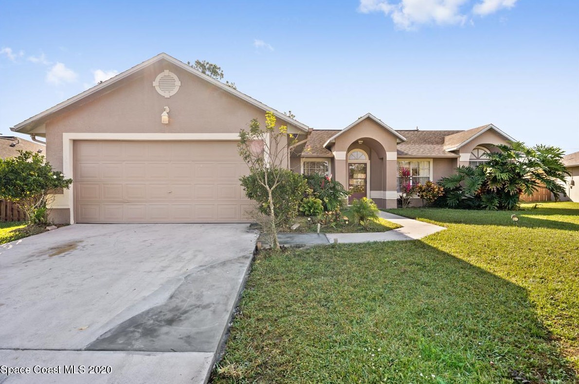1534 Goyer Rd, Melbourne, FL 32909-7631