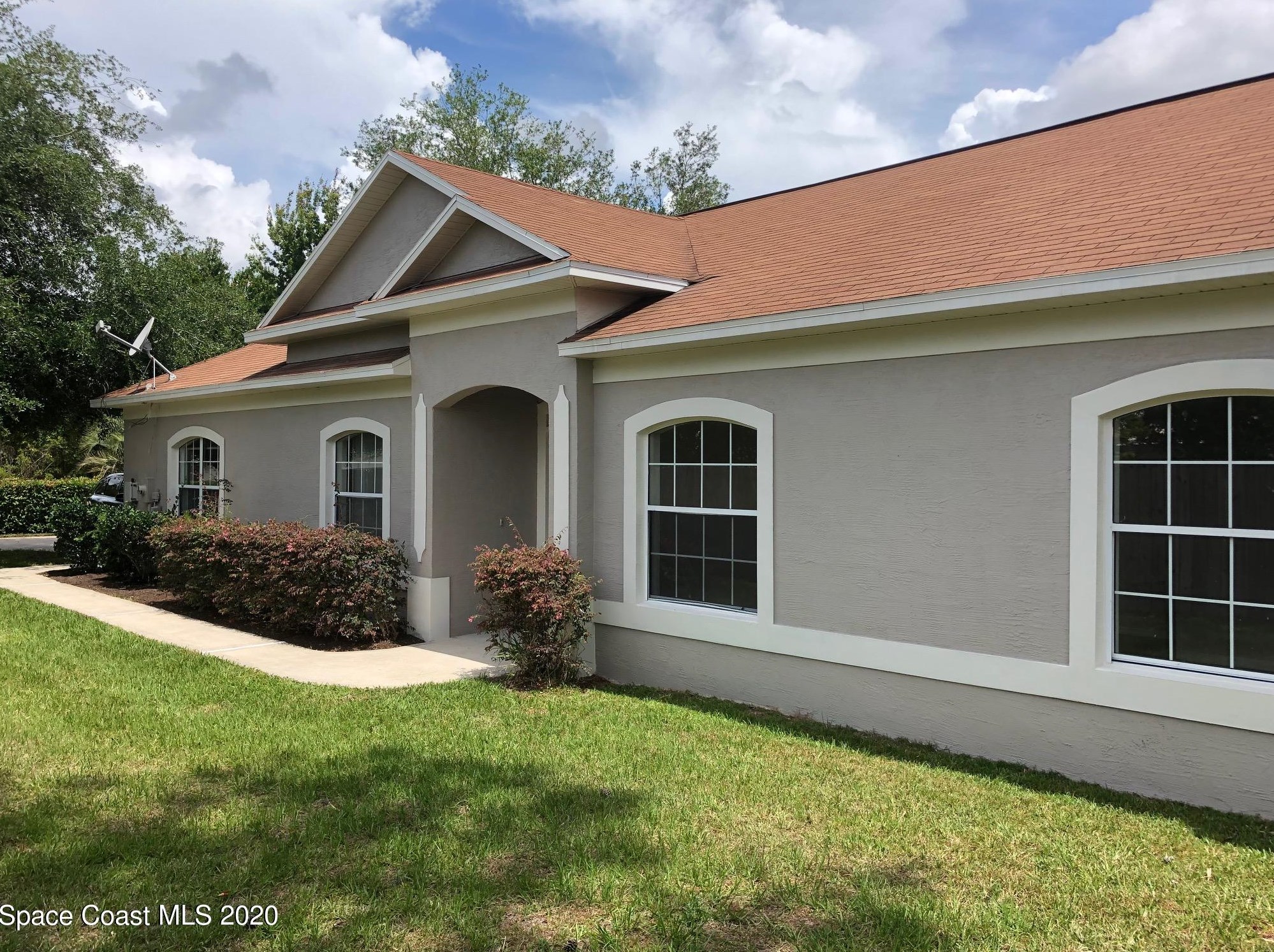 27 Whirlaway Dr, Palm Coast, FL 32164-7261