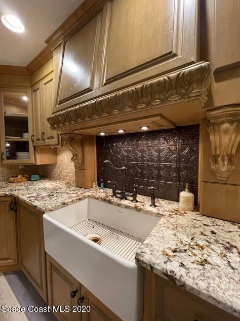 585 Paula Ave, Merritt Island FL 32953-6118 exterior