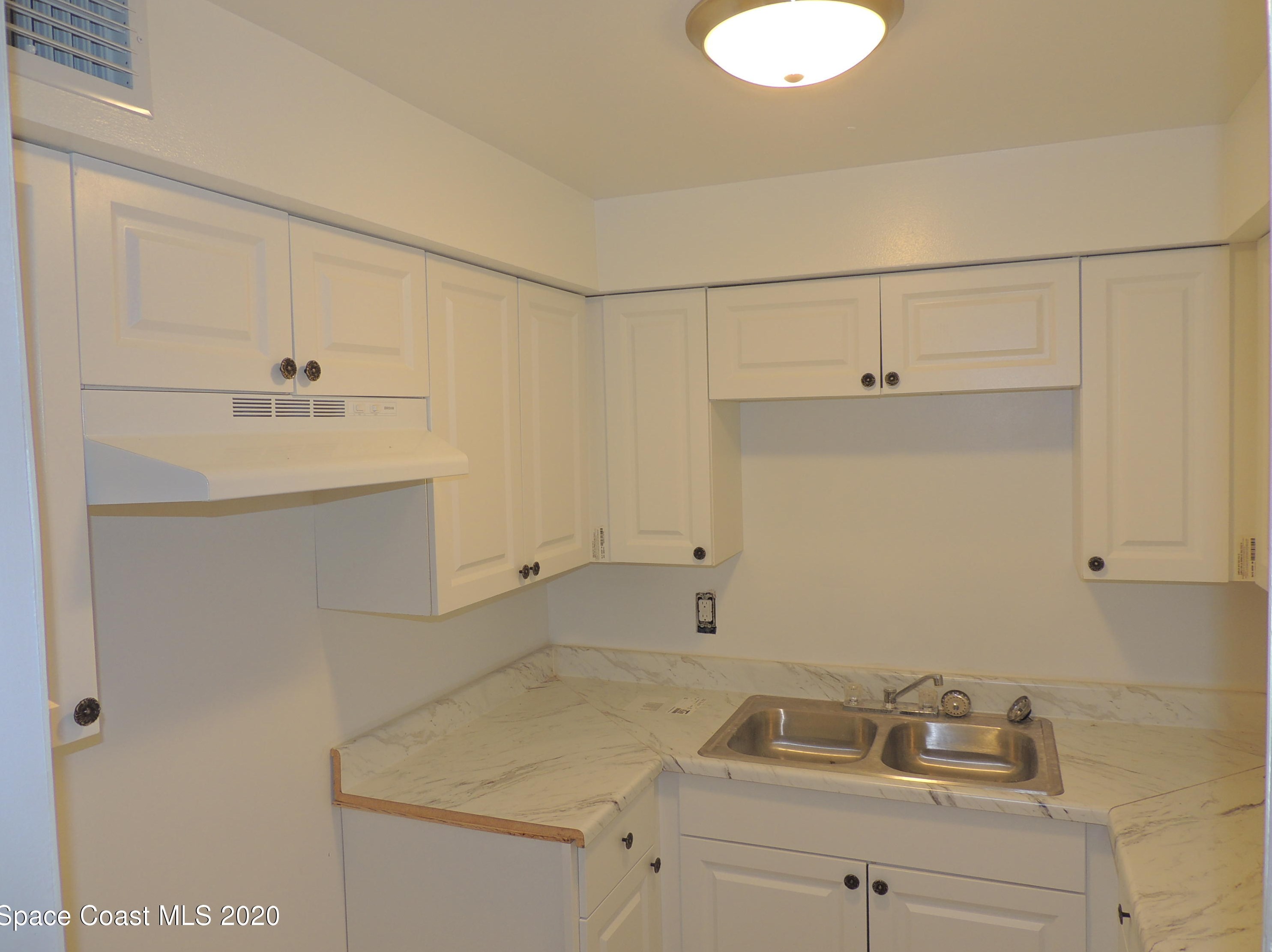 89 Irwin Ave, Melbourne, FL 32904-4069