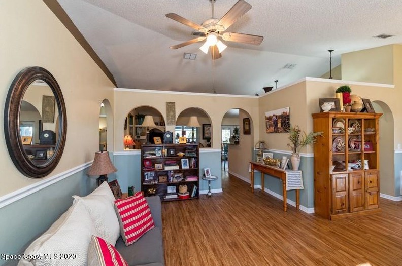211 Mcclain Dr, Melbourne, FL 32904-5104