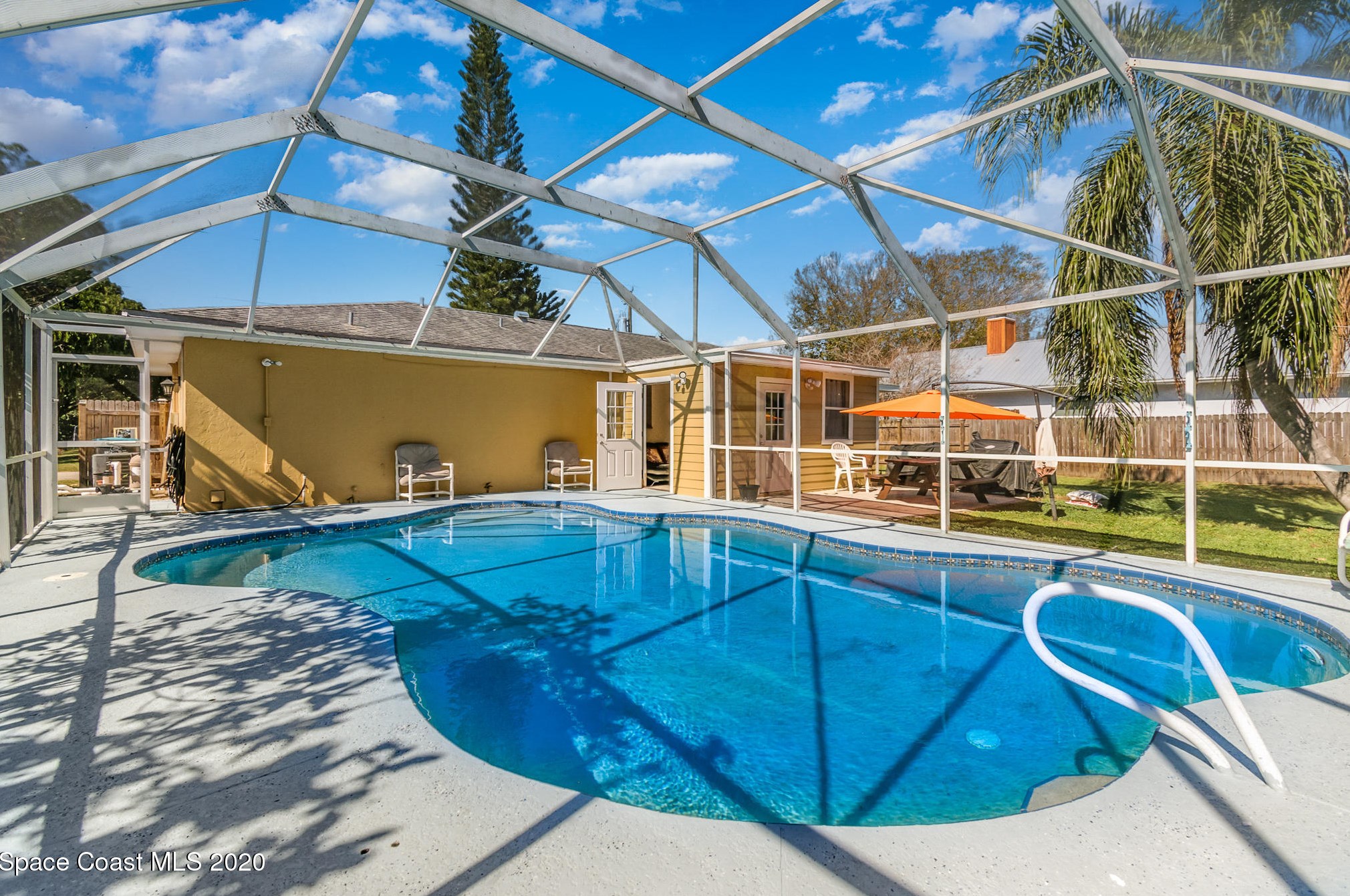 359 Calcutta Ave, Melbourne, FL 32907-1838