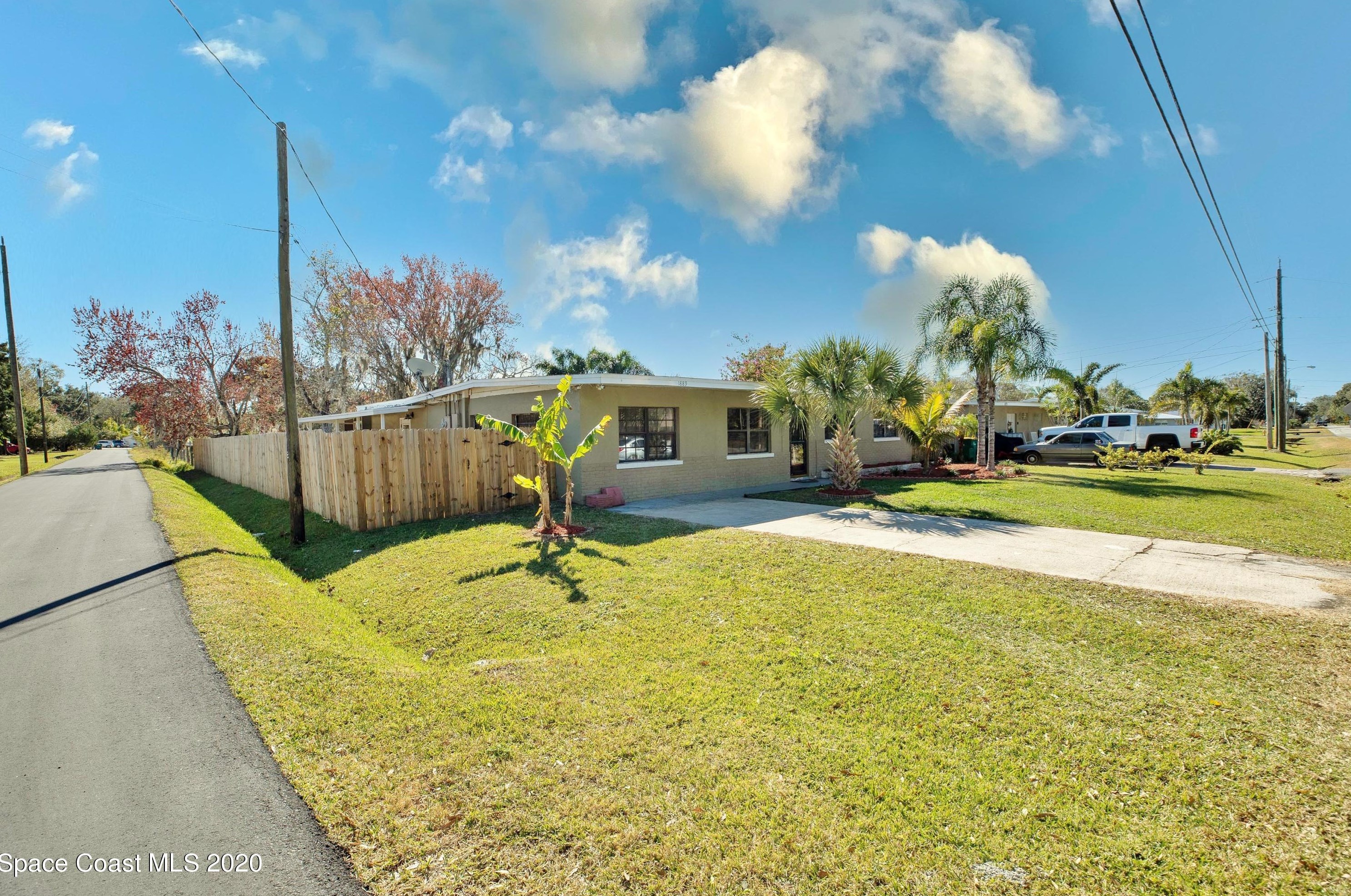 1889 Trimble Rd, Melbourne, FL 32934-9056