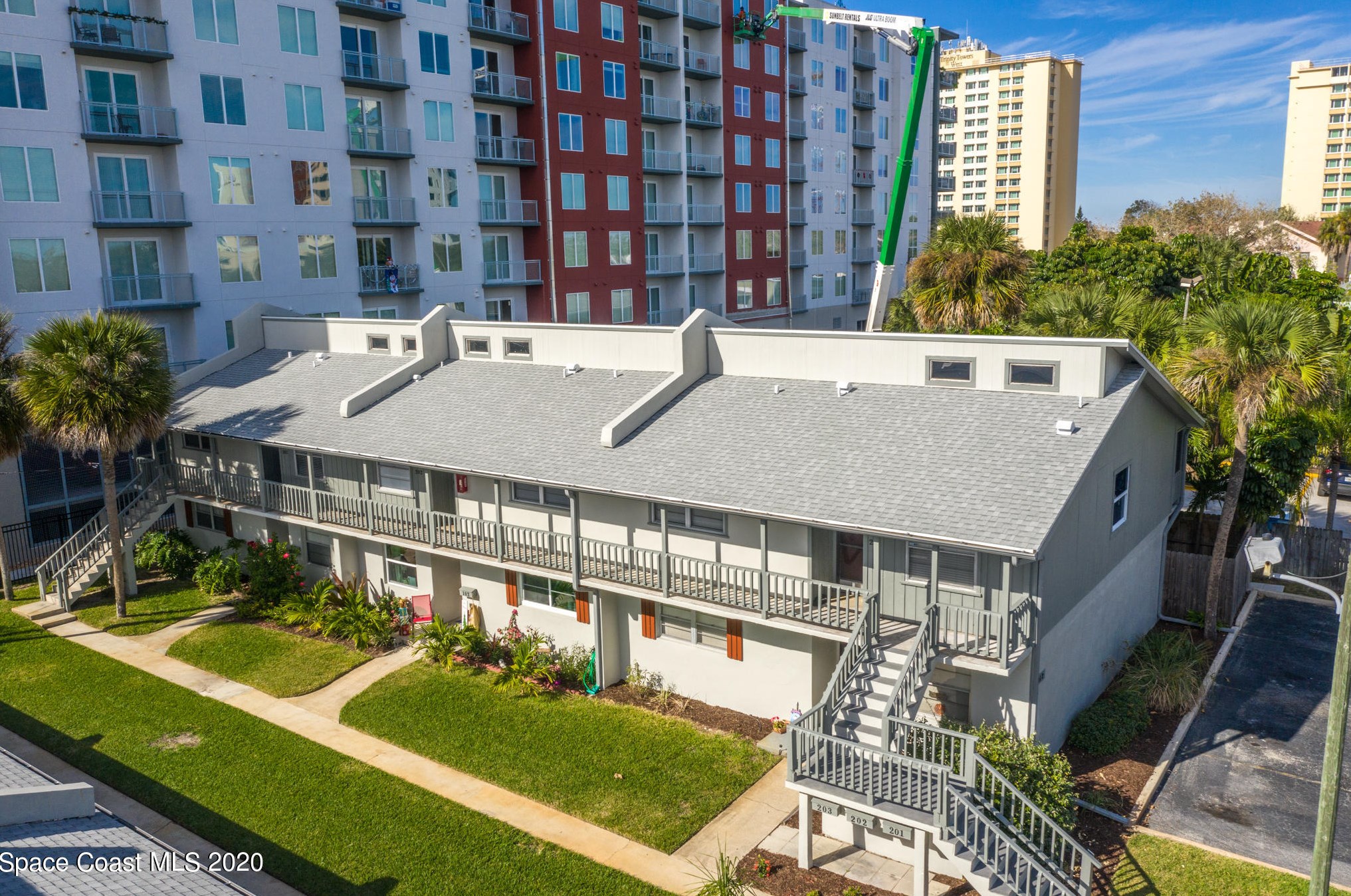 2012 Grant Pl, Melbourne, FL 32901-5470