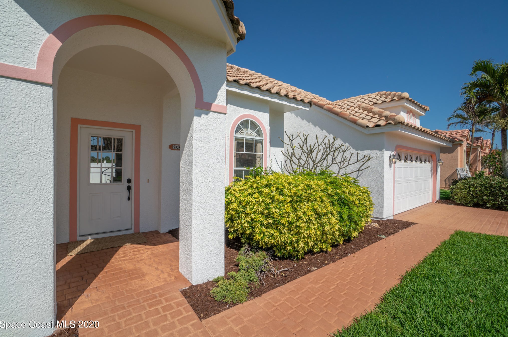 206 Seaview St, Melbourne, FL 32951-3404
