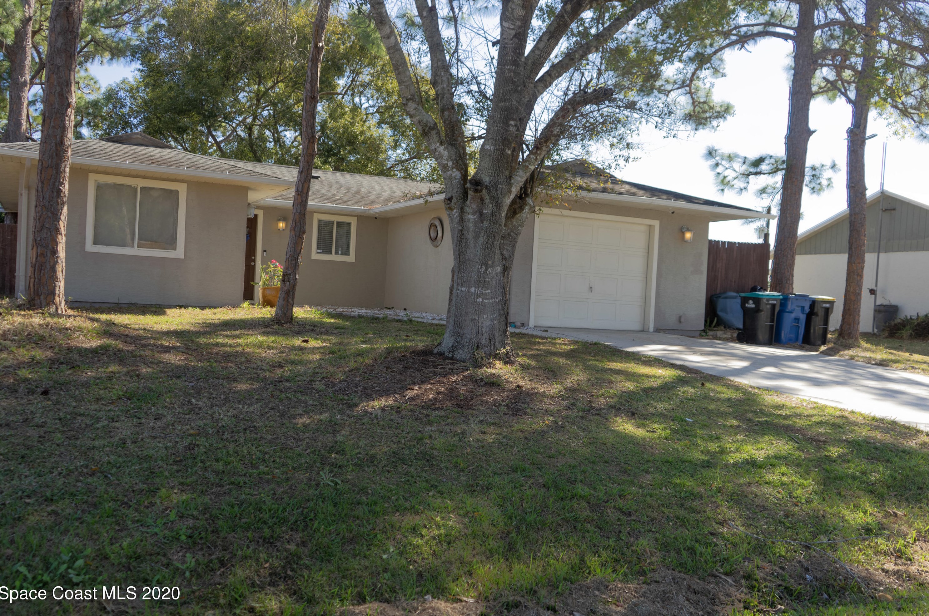 1221 Medina Ave, Melbourne, FL 32907-7846