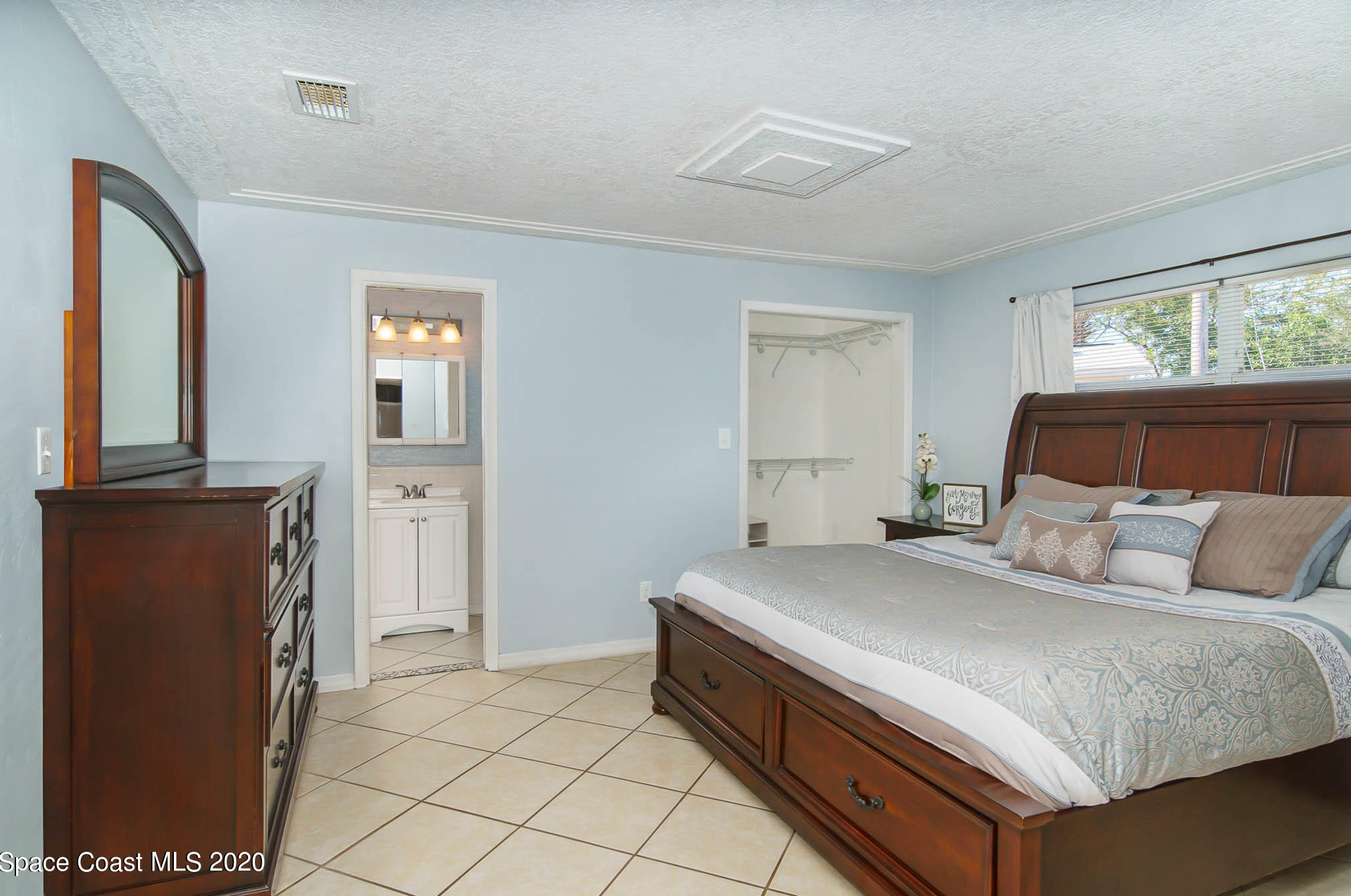 570 Needle Blvd, Merritt Island FL 32953-3316 exterior