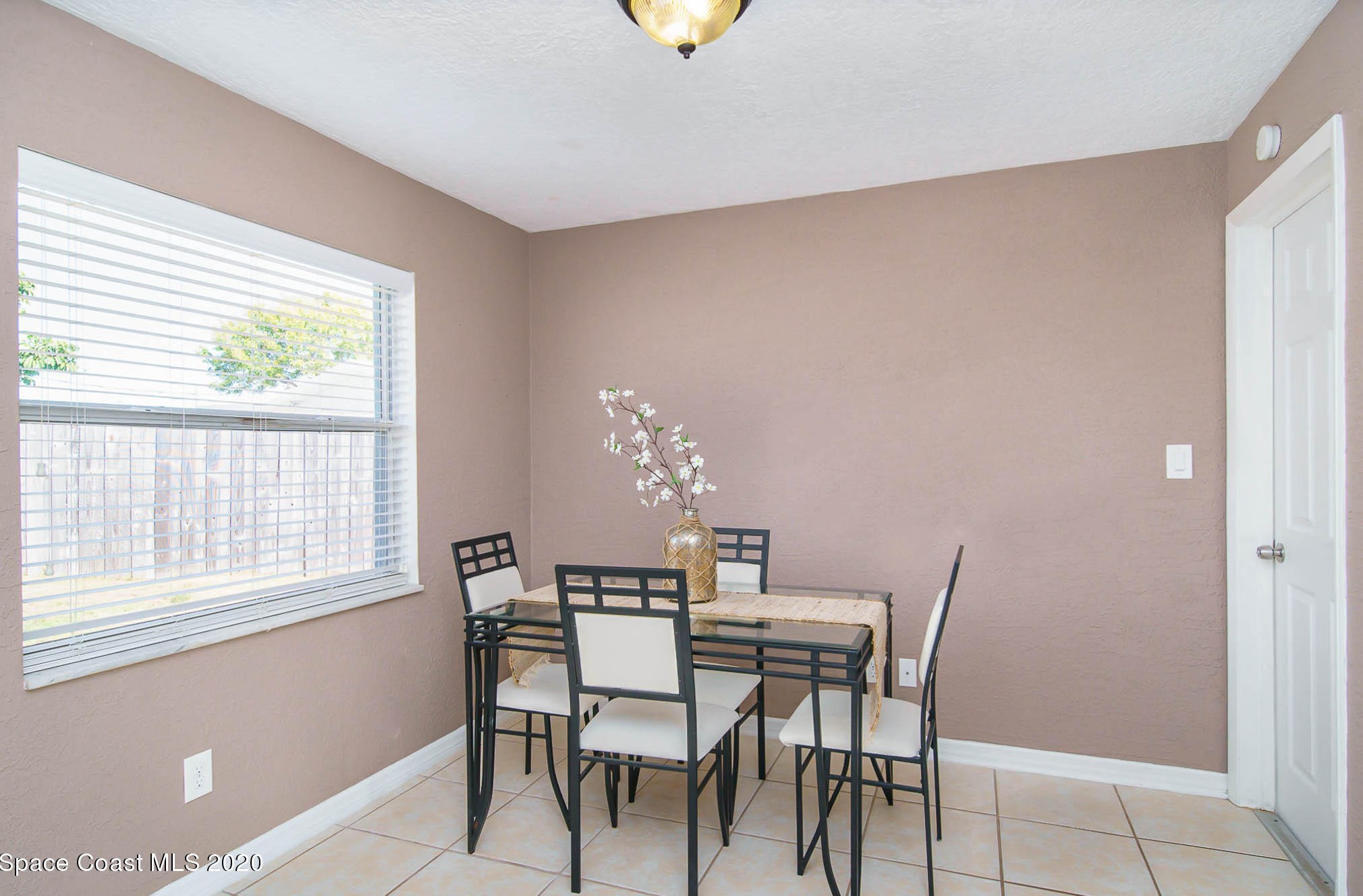 570 Needle Blvd, Merritt Island FL 32953-3316 exterior