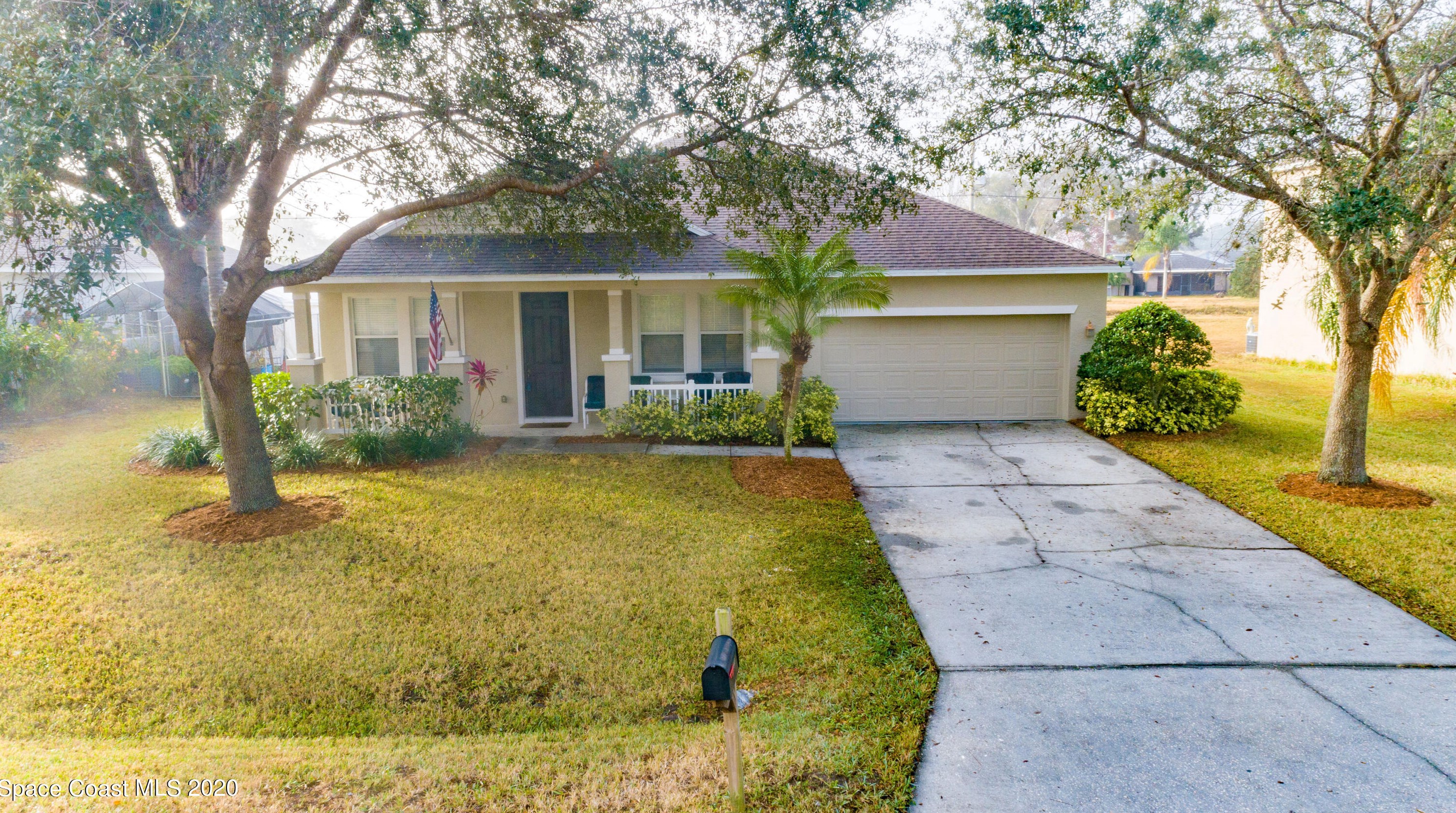 1040 Douglas St, Melbourne, FL 32909-3833