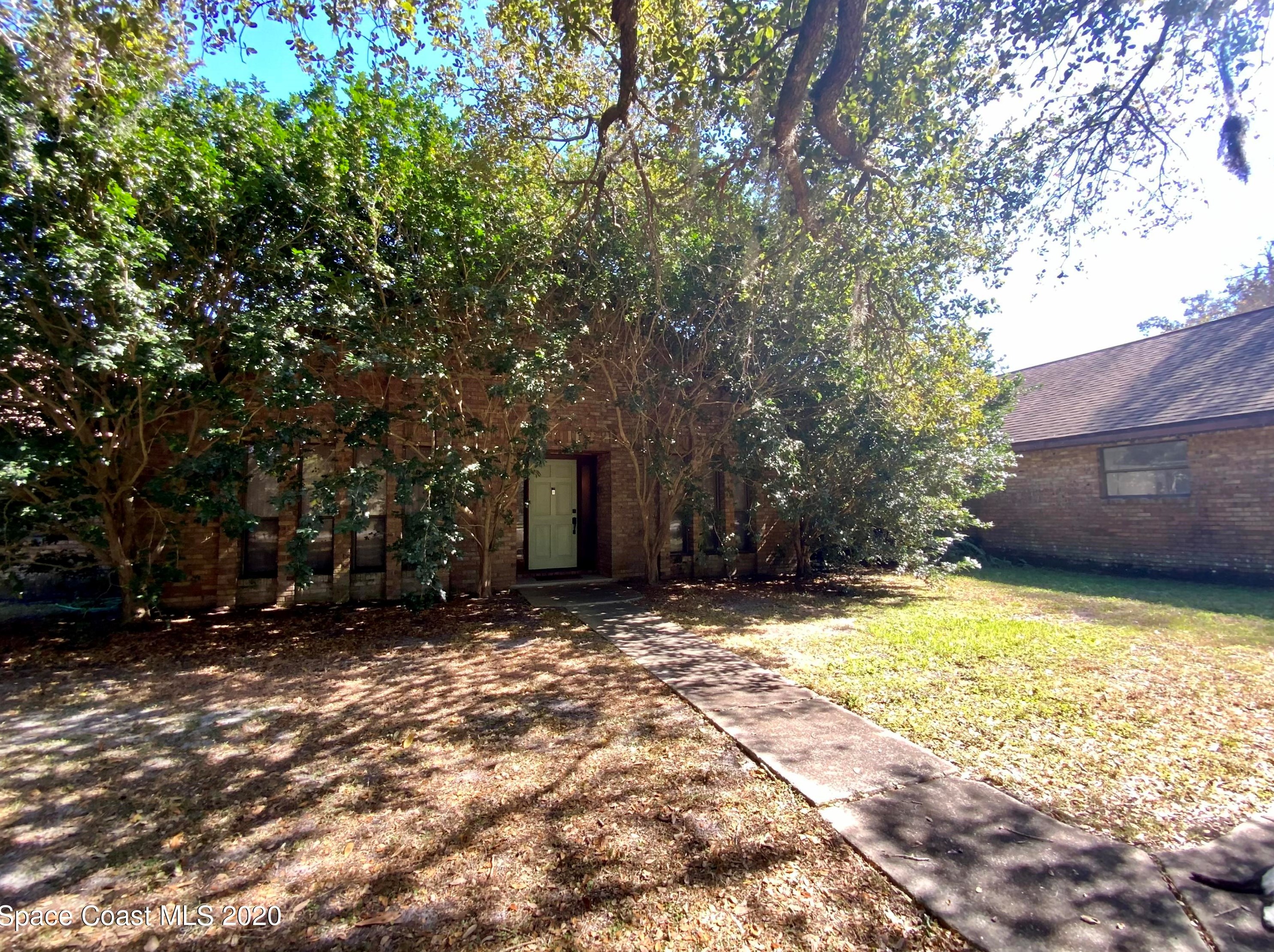 2053 Appaloosa Ln, Melbourne, FL 32934-8132