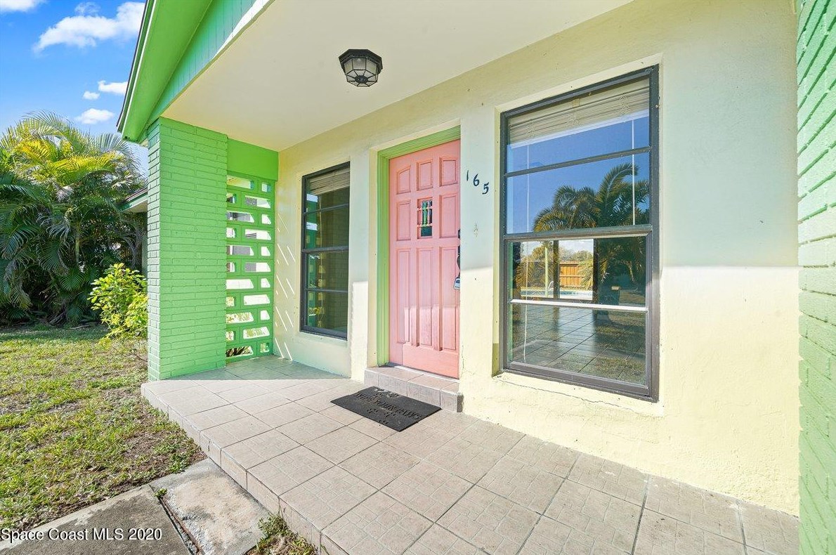 165 Melaleuca Dr, Melbourne, FL 32937-3758