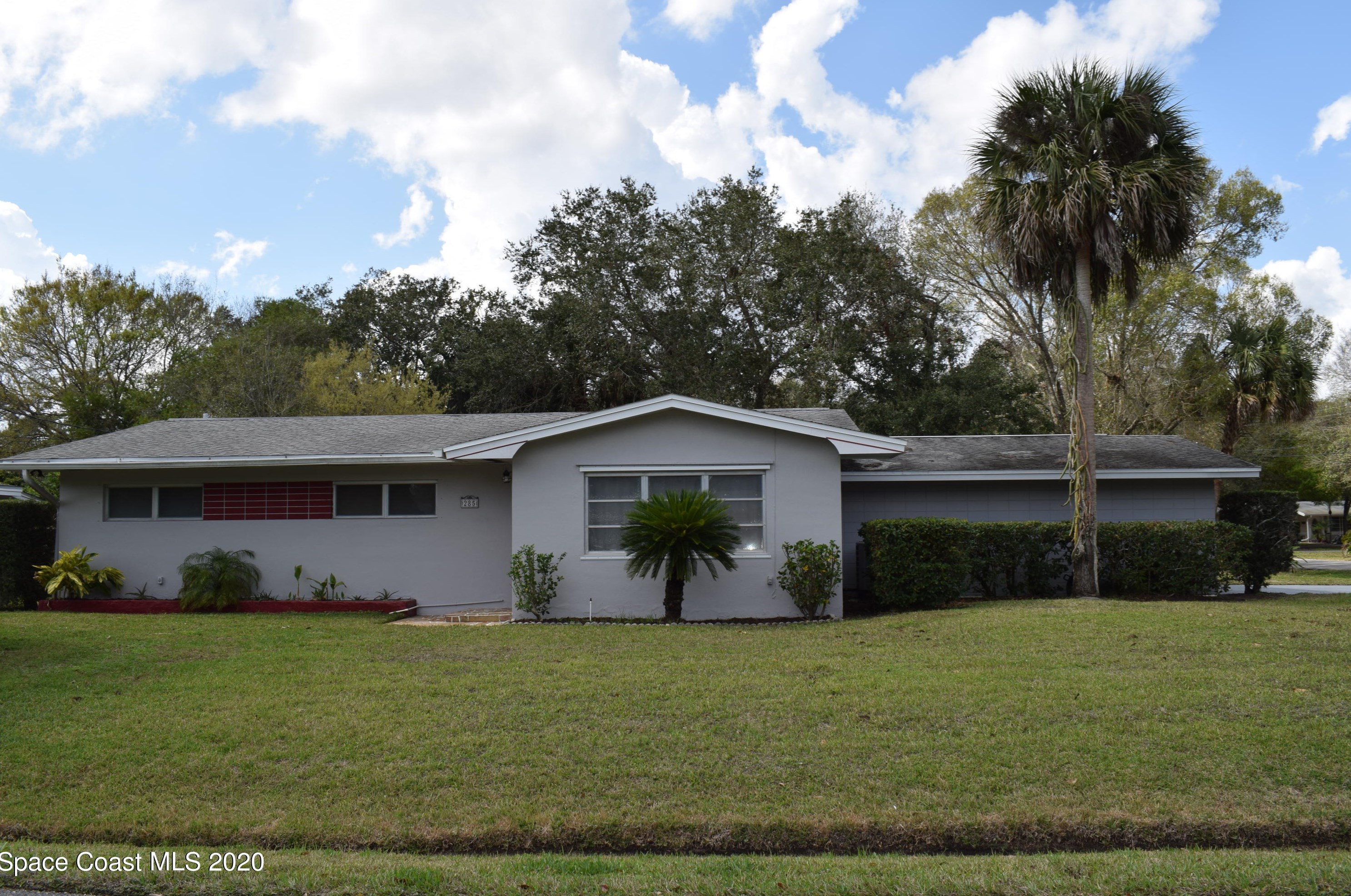 285 Laila Dr, Melbourne, FL 32904-3836