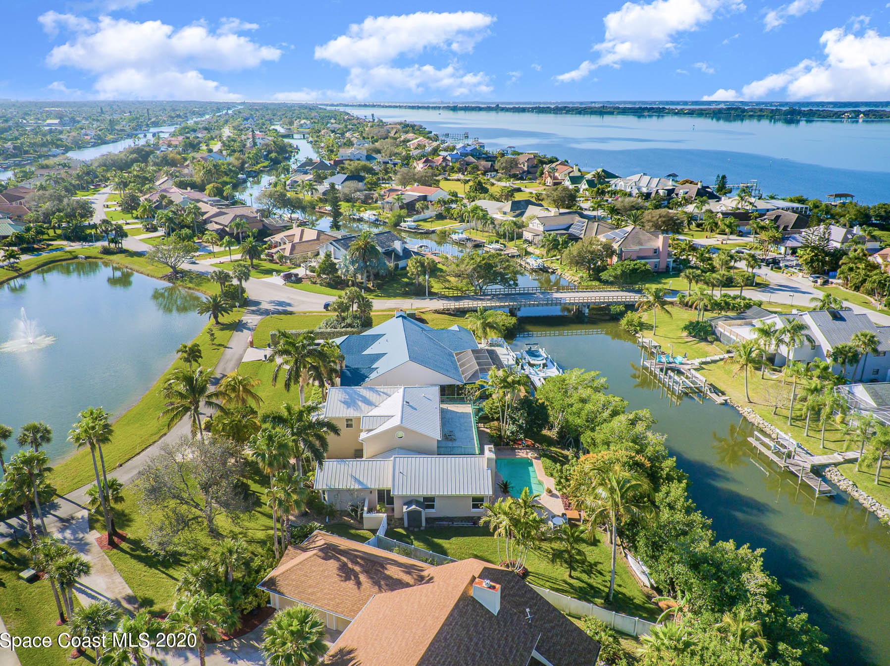 457 Turtle Cir, Melbourne, FL 32937-3806