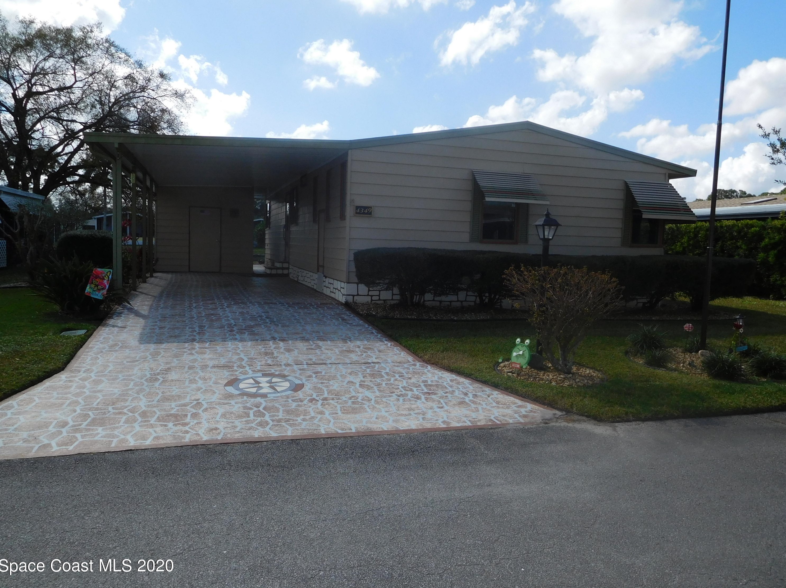 4349 Twin Lakes Dr, Melbourne, FL 32934-7117