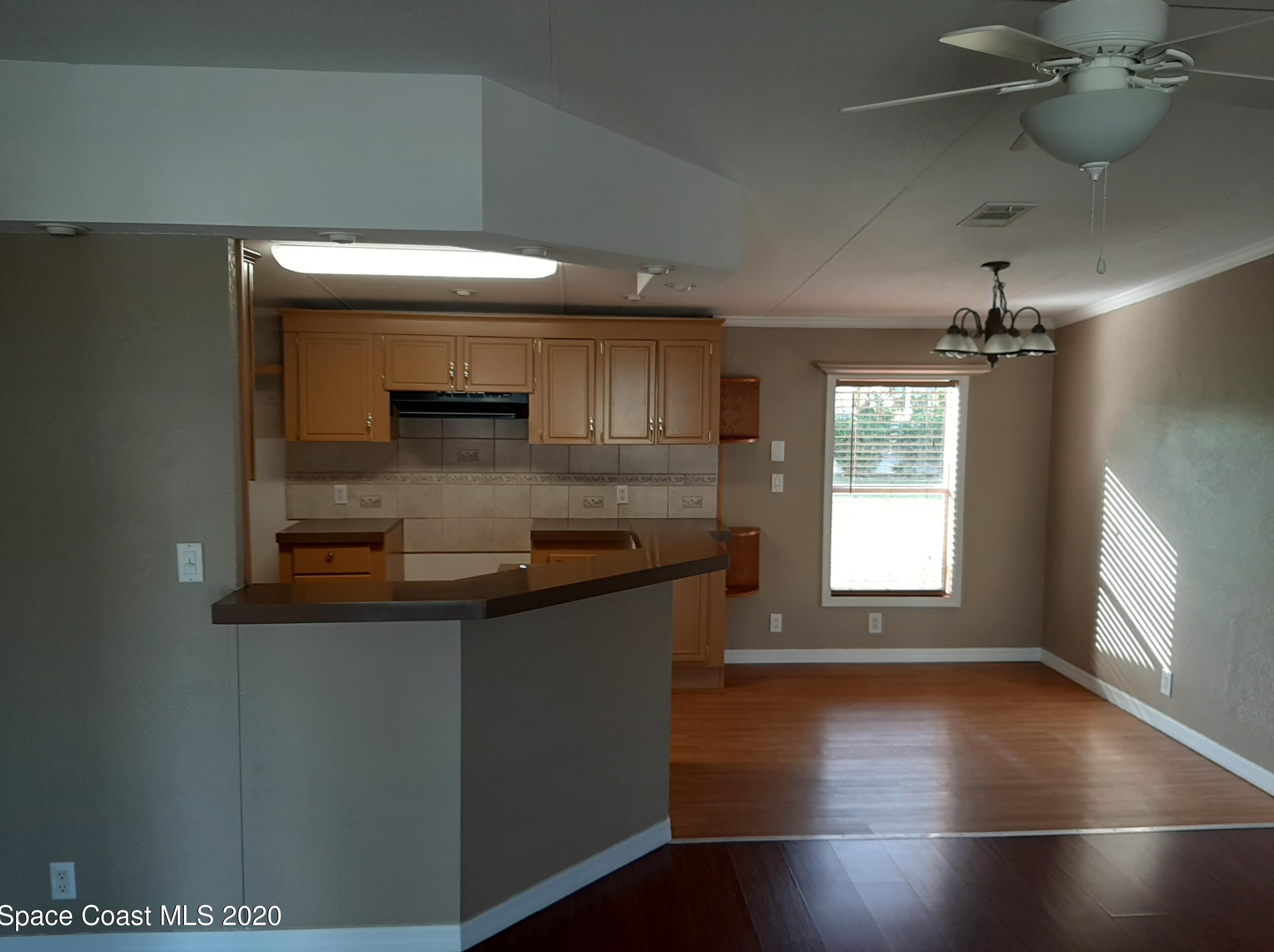 907 Pecan Cir, Sebastian, FL 32976
