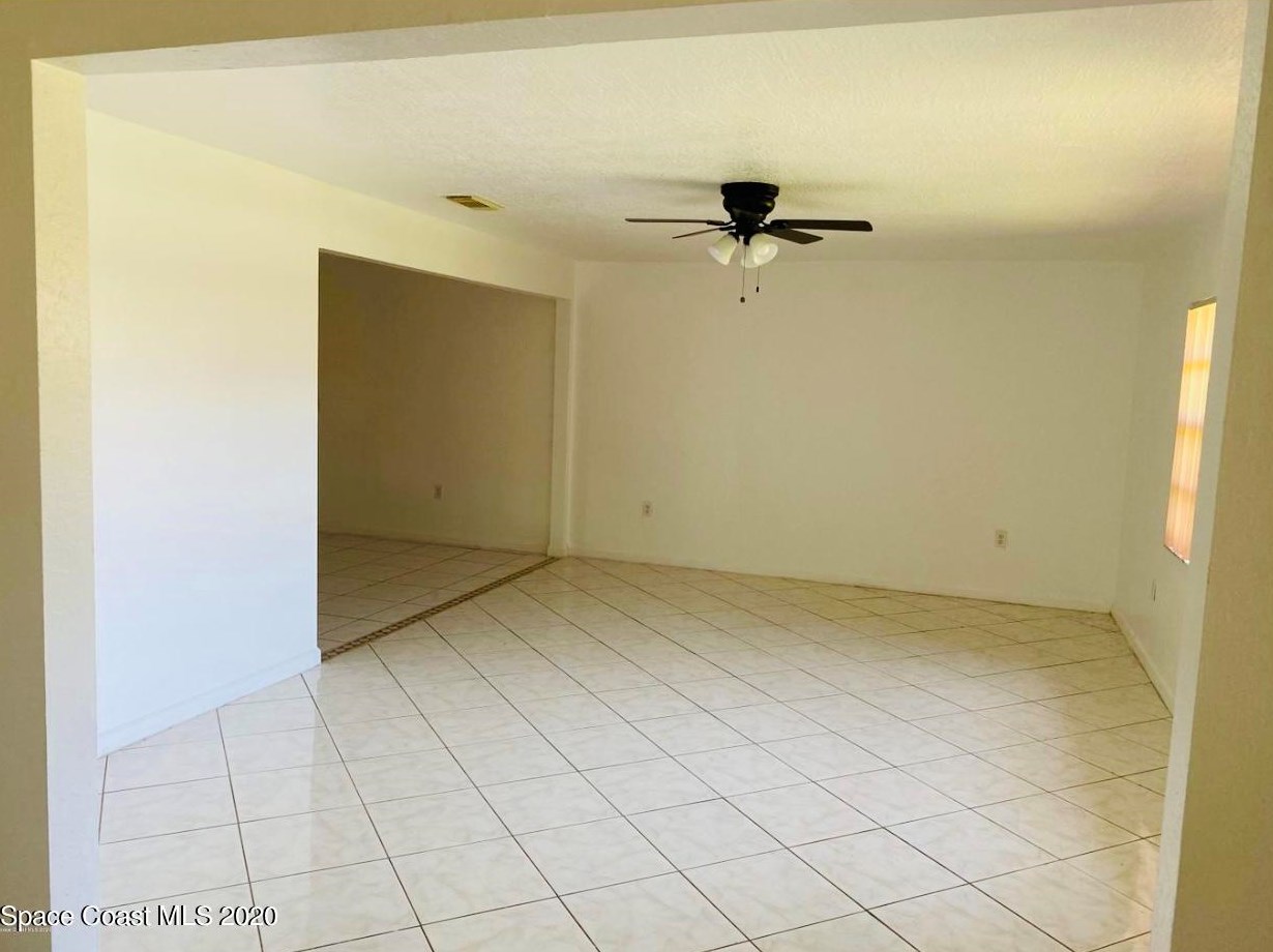 960 Penelope Ave, Melbourne, FL 32907-1356