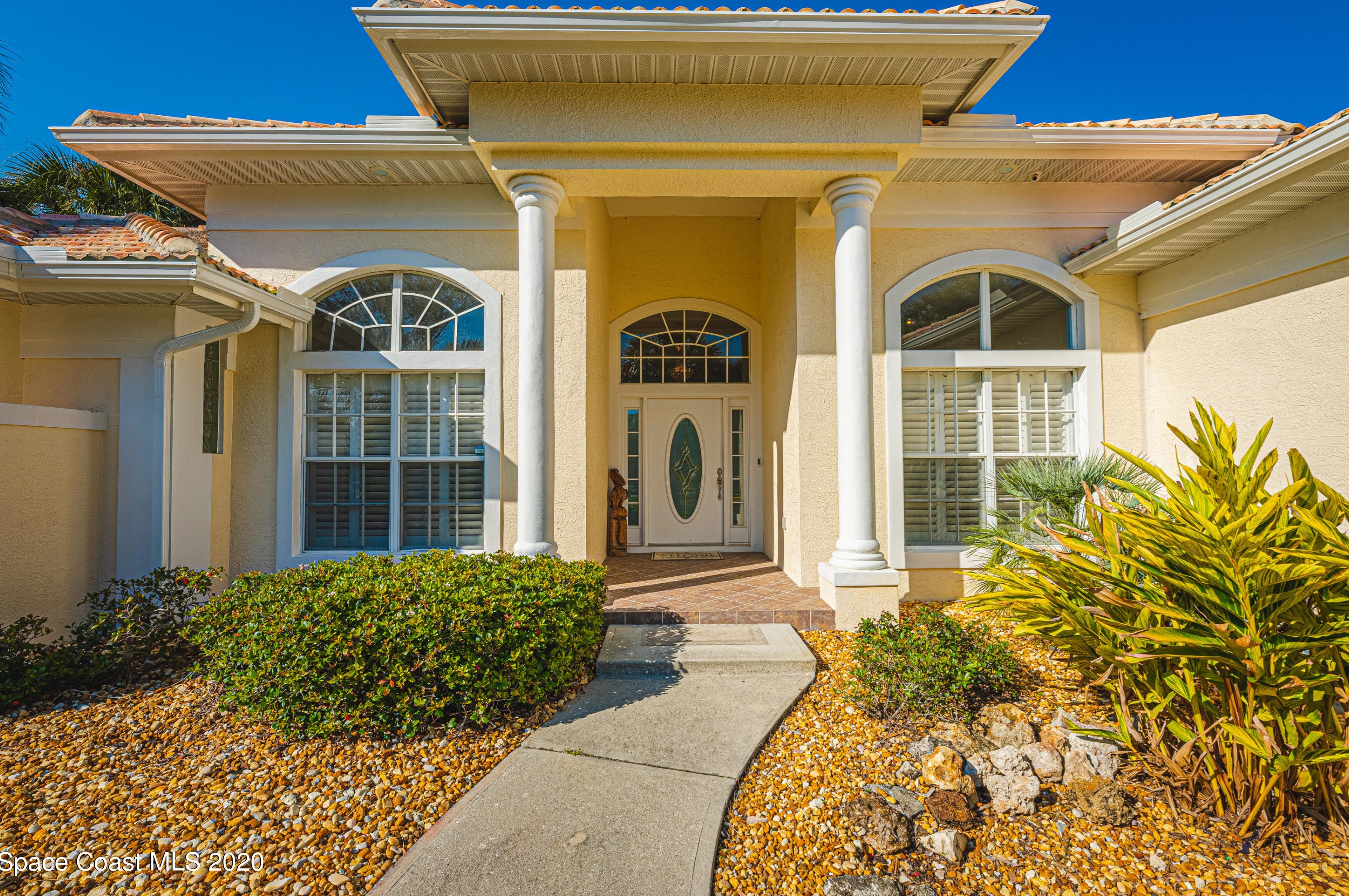 190 Stewart Dr, Merritt Island, FL 32952