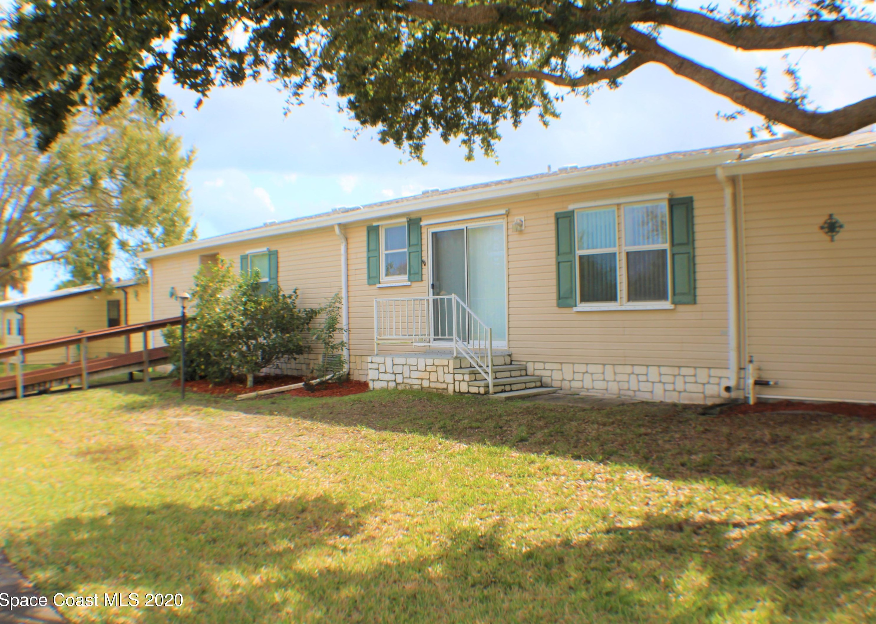 7509 Montauk Ave, Sebastian, FL 32976