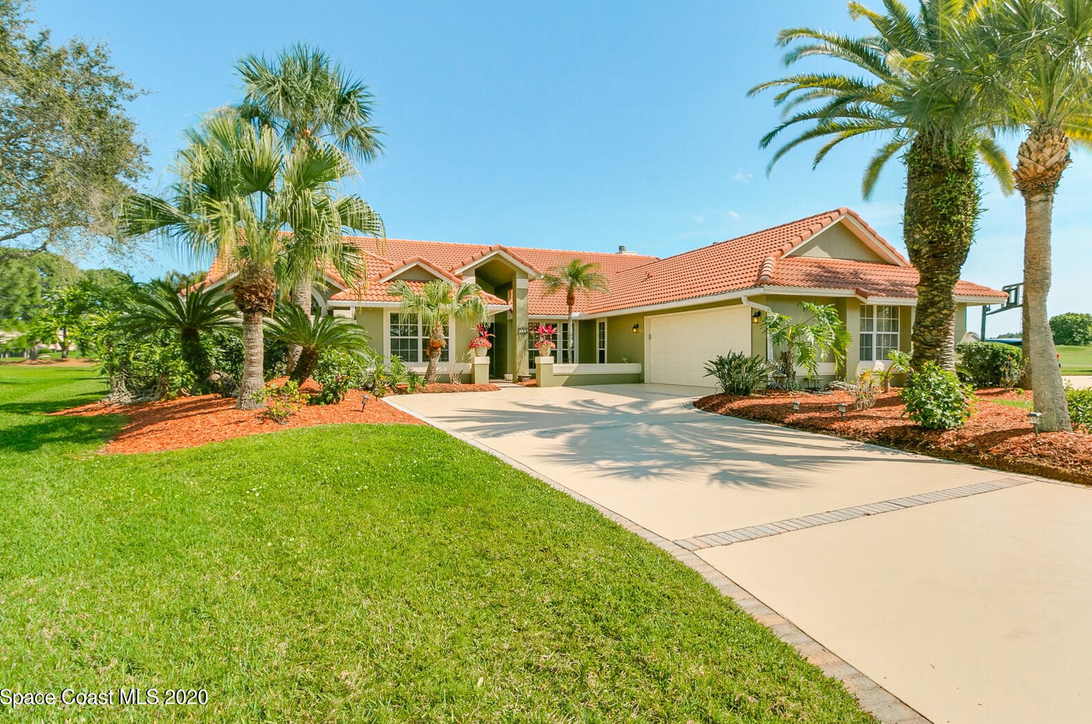 723 Spring Lake Dr, Melbourne, FL 32940-1961