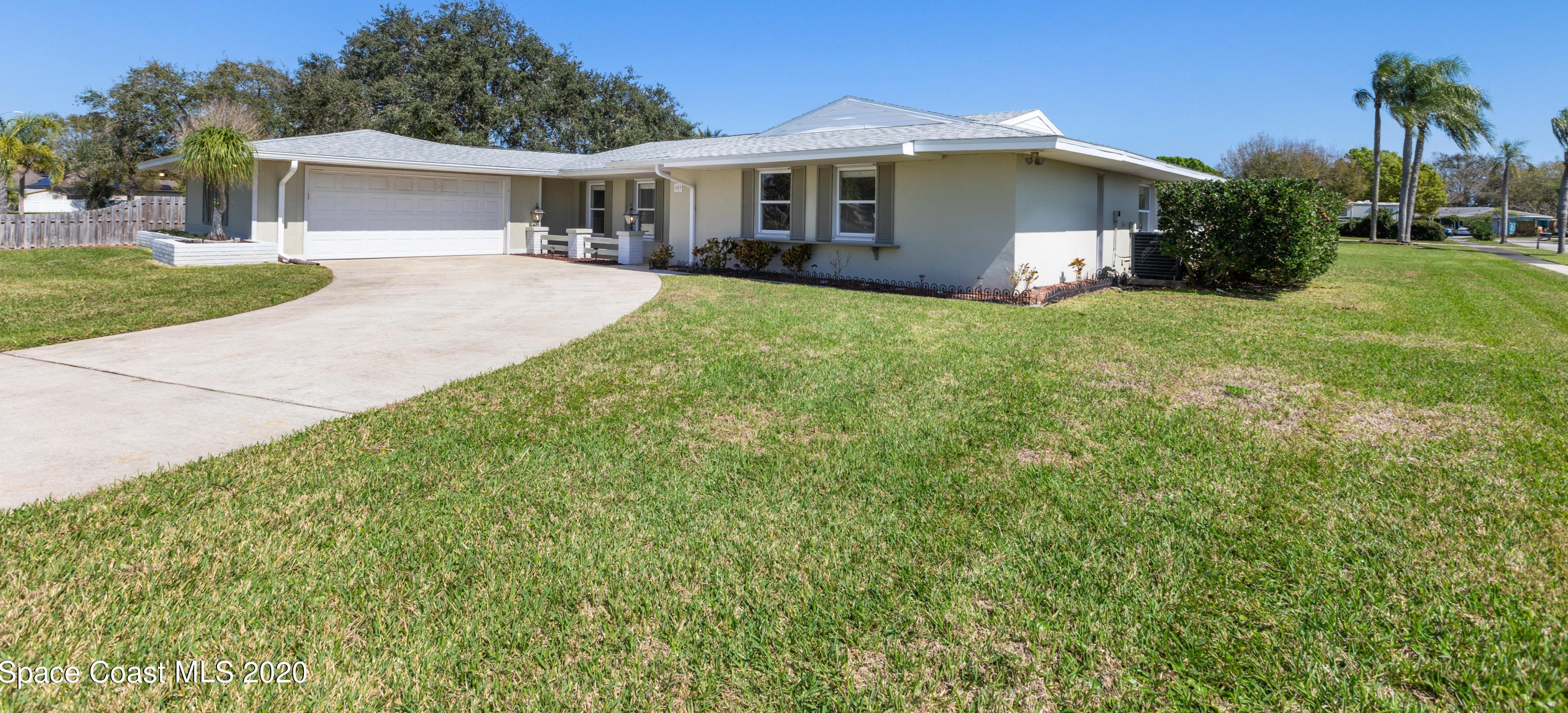 609 Roberts Ln, Melbourne, FL 32905-5403