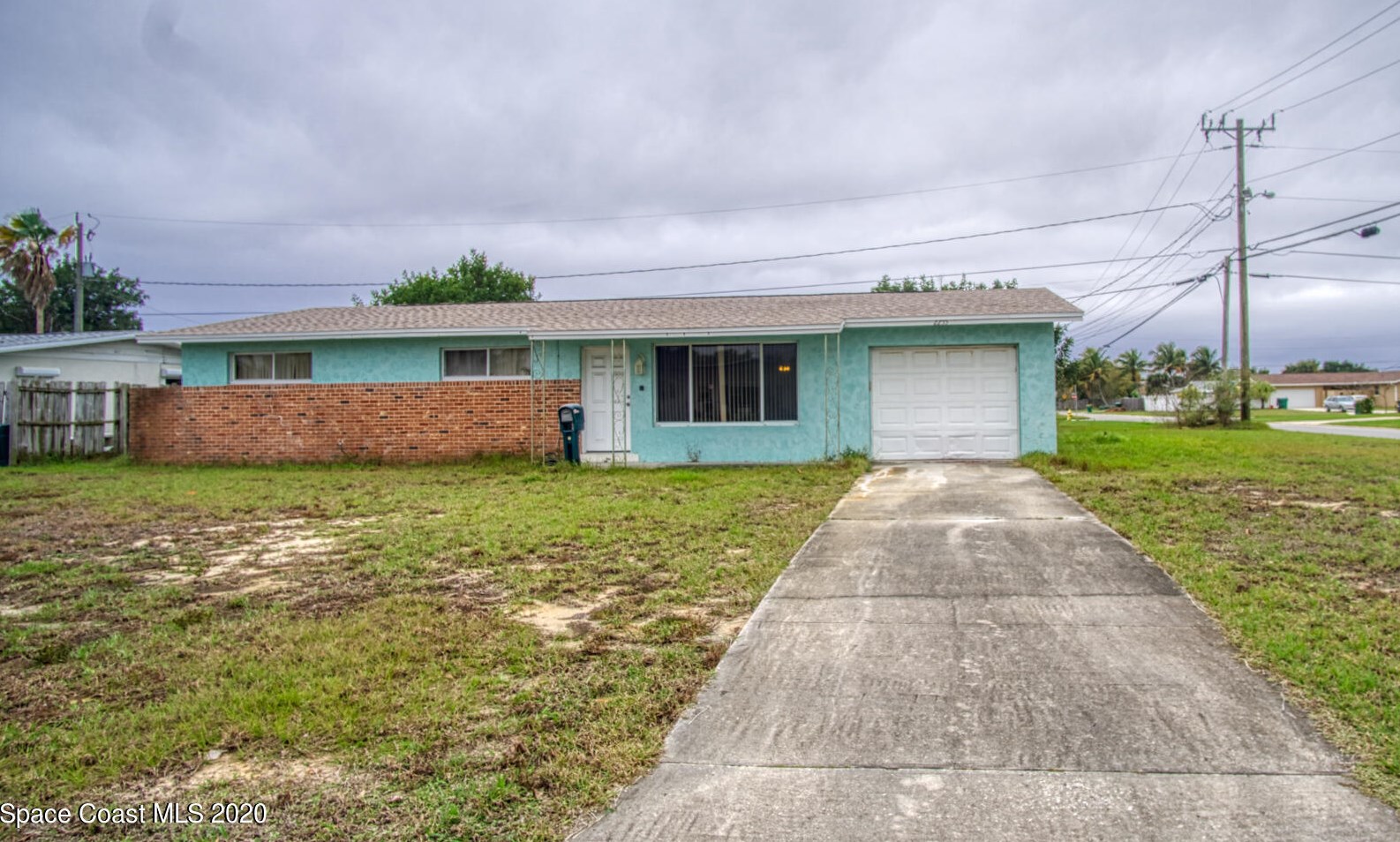 2255 Reef Ave, Melbourne, FL 32903-2519