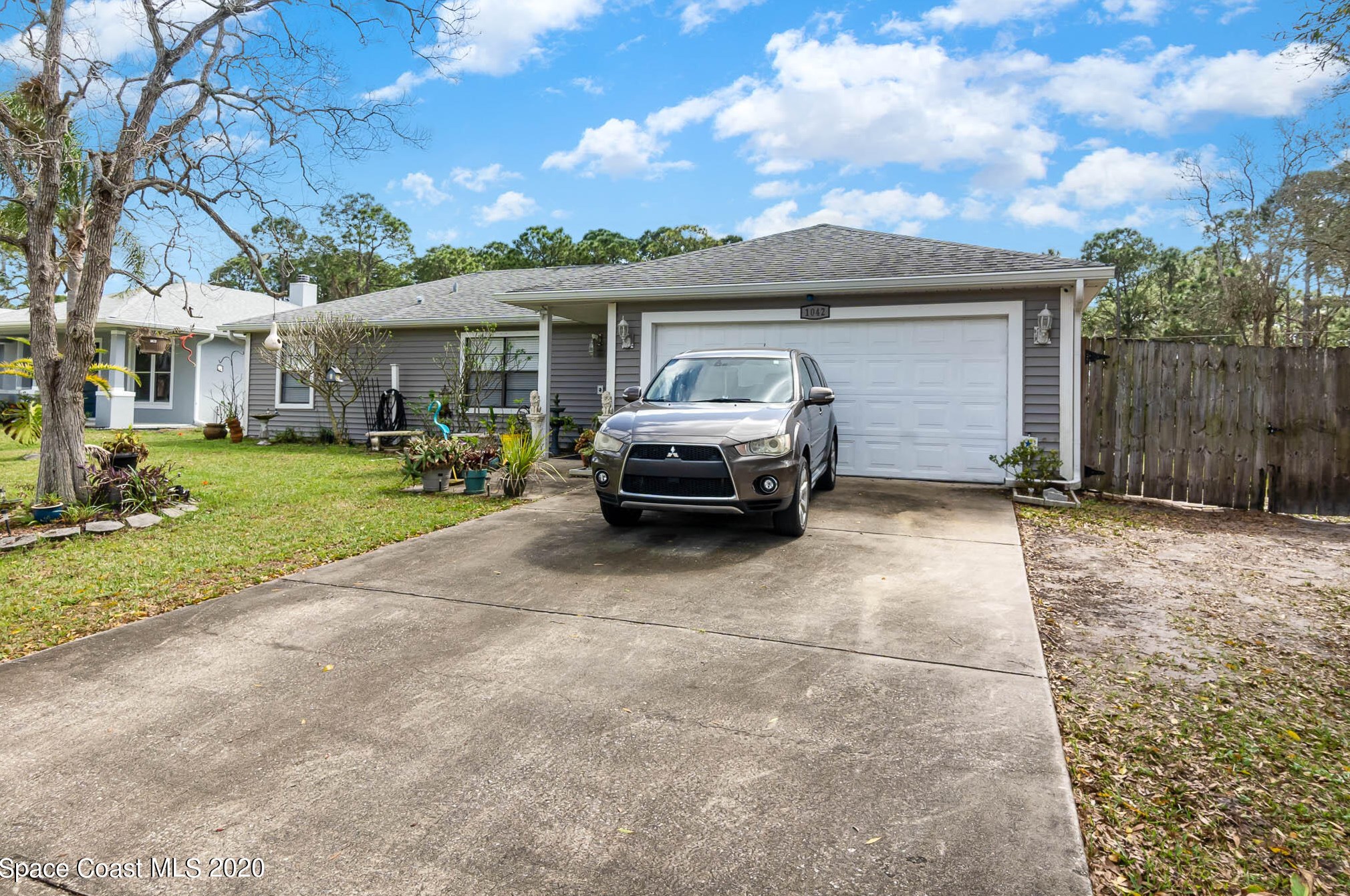 1042 Utah St, Melbourne, FL 32909-5837