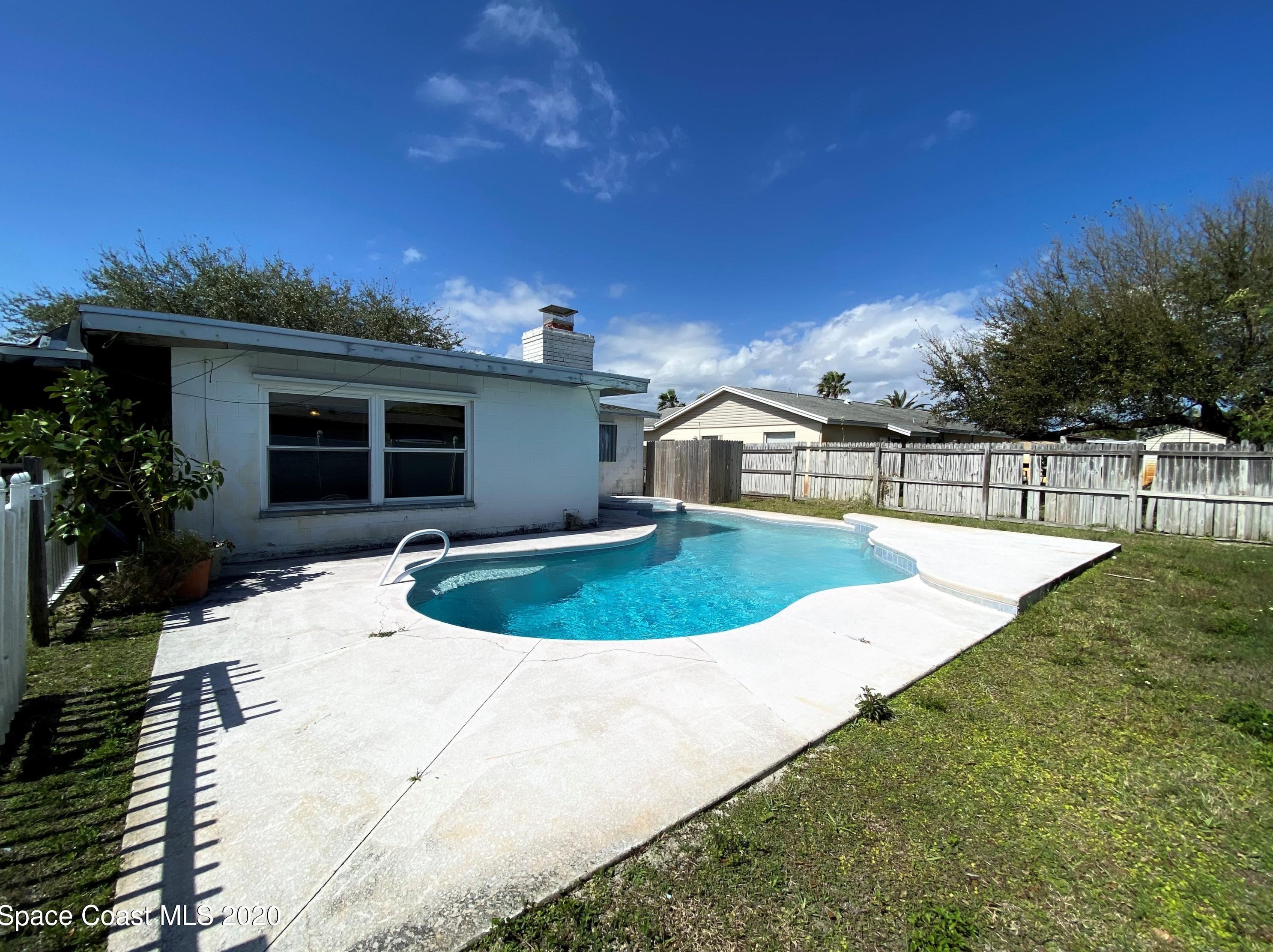1150 Molaki Dr, Merritt Island, FL 32953-3282