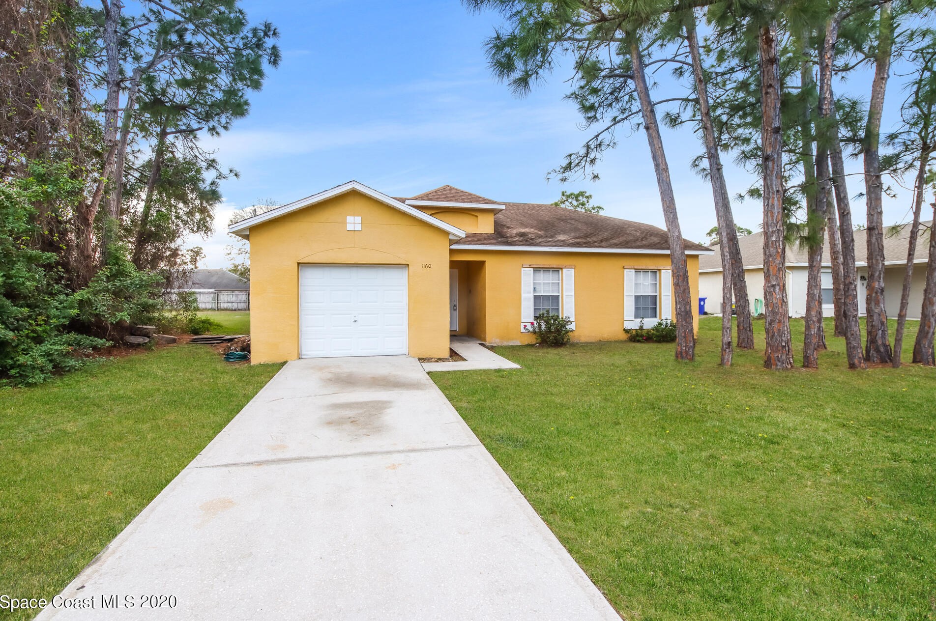 1160 Schumann Dr, Sebastian, FL 32958