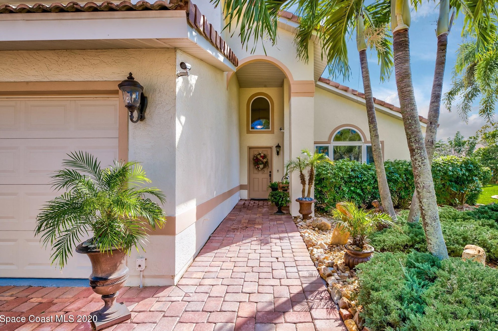 569 Hummingbird Dr, Melbourne, FL 32903-4708