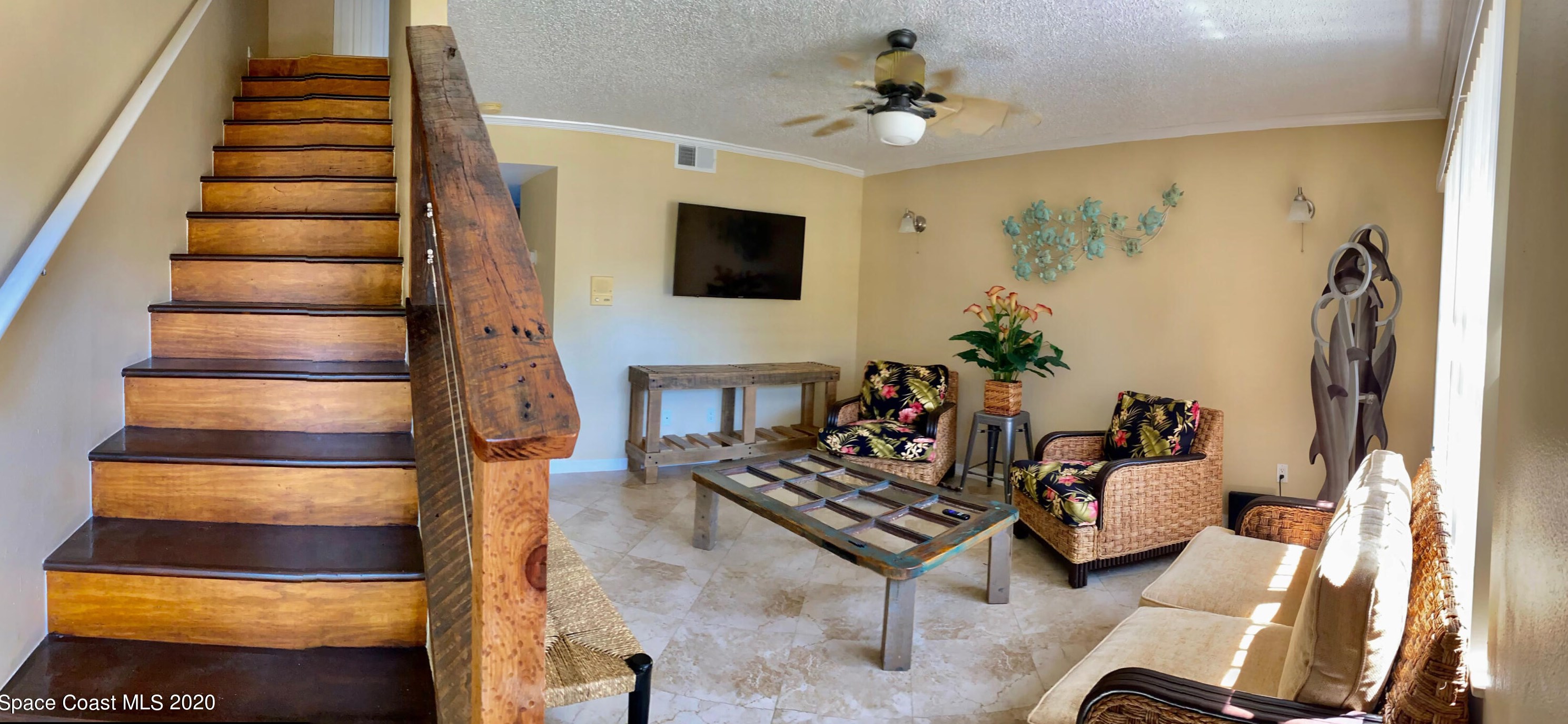 101 Pine St, New Smyrna, FL 32169-2571