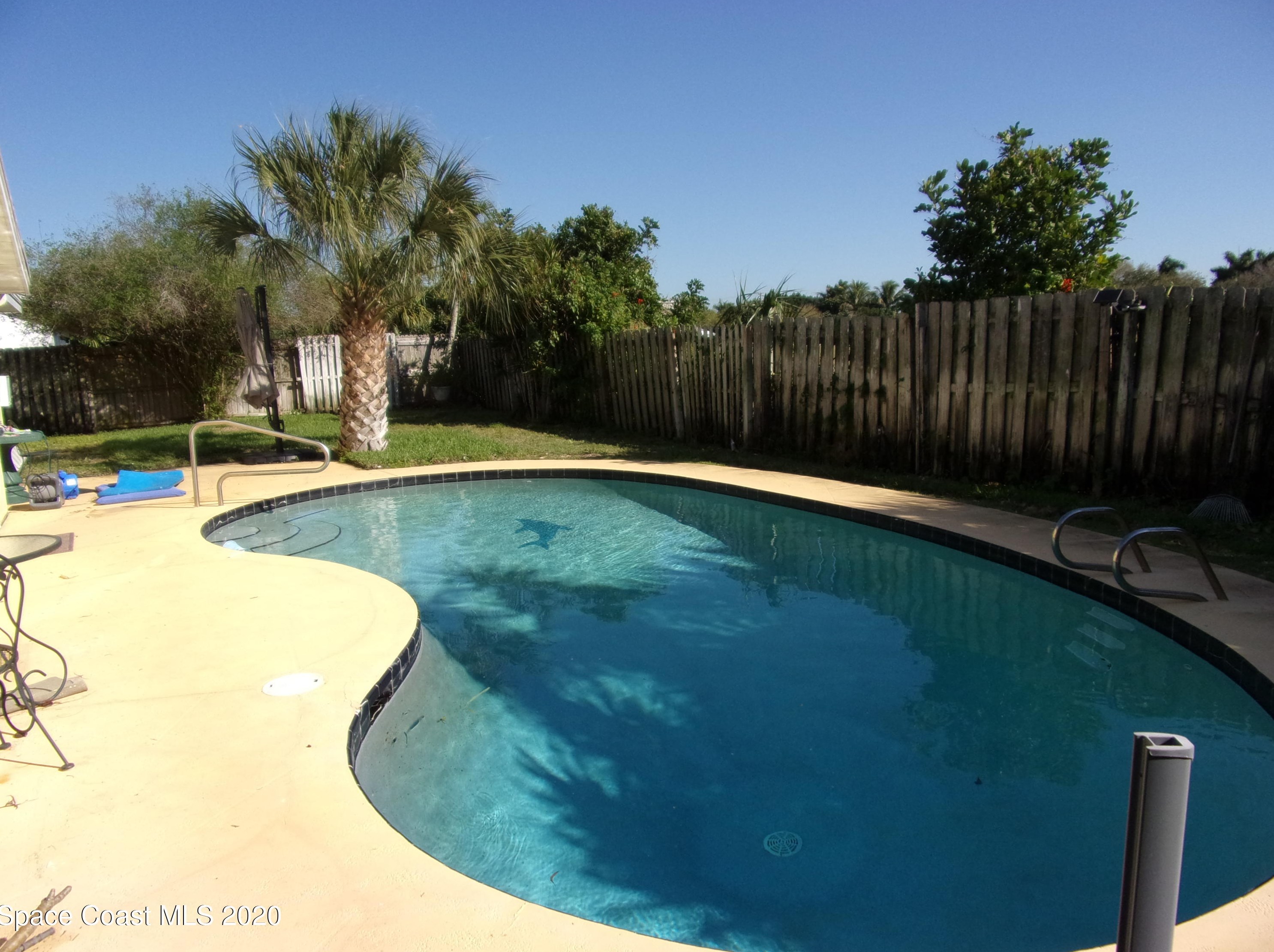 448 Aruba Ct, Melbourne, FL 32937-3810