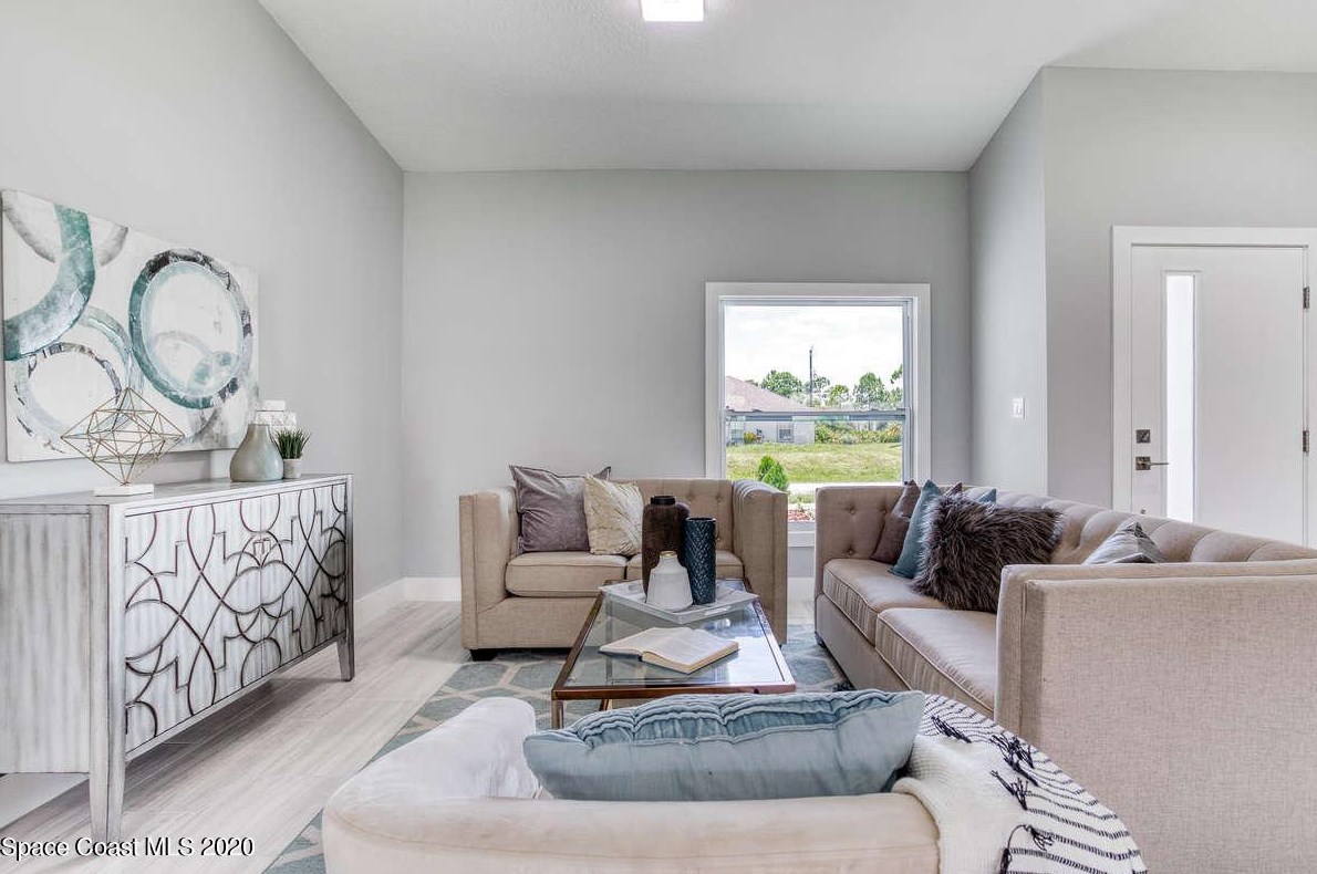 1015 Hanson Ave, Melbourne, FL 32908-7611