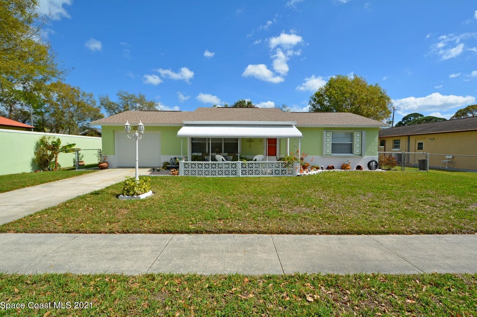 52 Haven Dr, Melbourne, FL 32904-4936