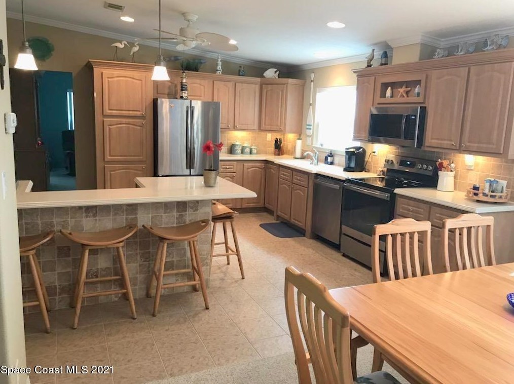 859 Tamarind Cir, Sebastian, FL 32976
