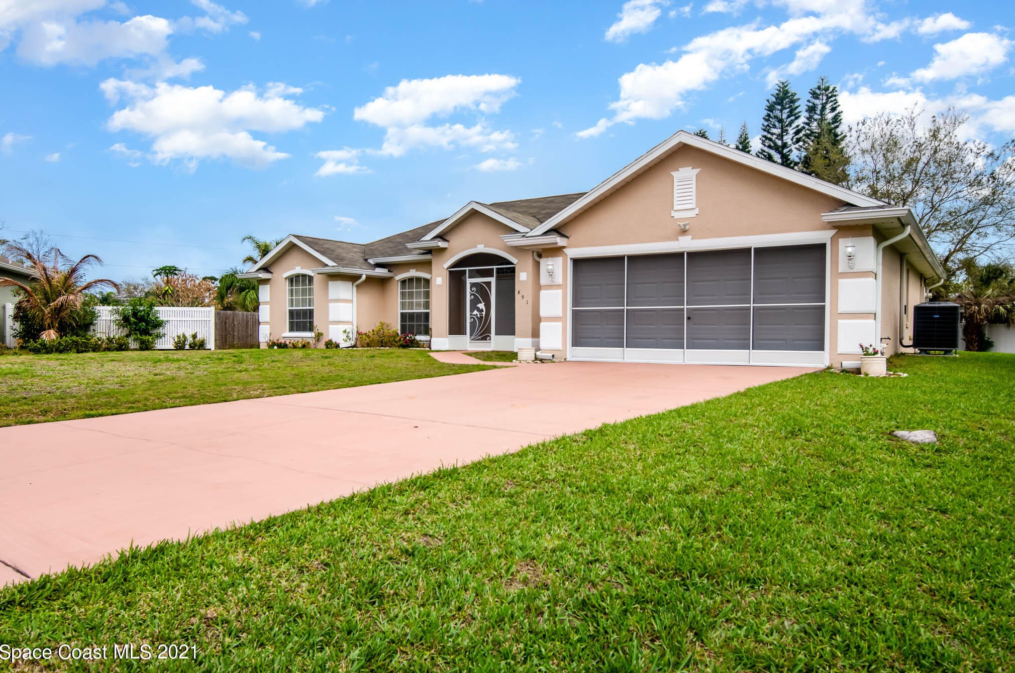 891 Lyons Cir, Melbourne, FL 32907-5921