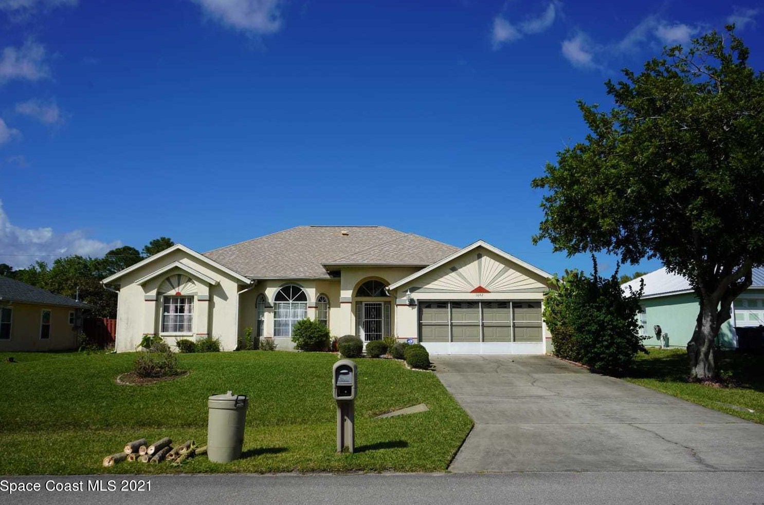 1642 Ashboro Cir, Melbourne, FL 32909-6577